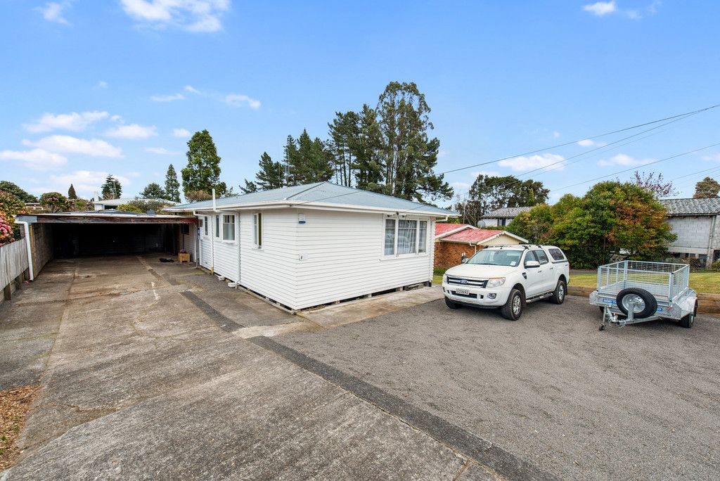 18 Pollen Crescent, Melville, Hamilton City