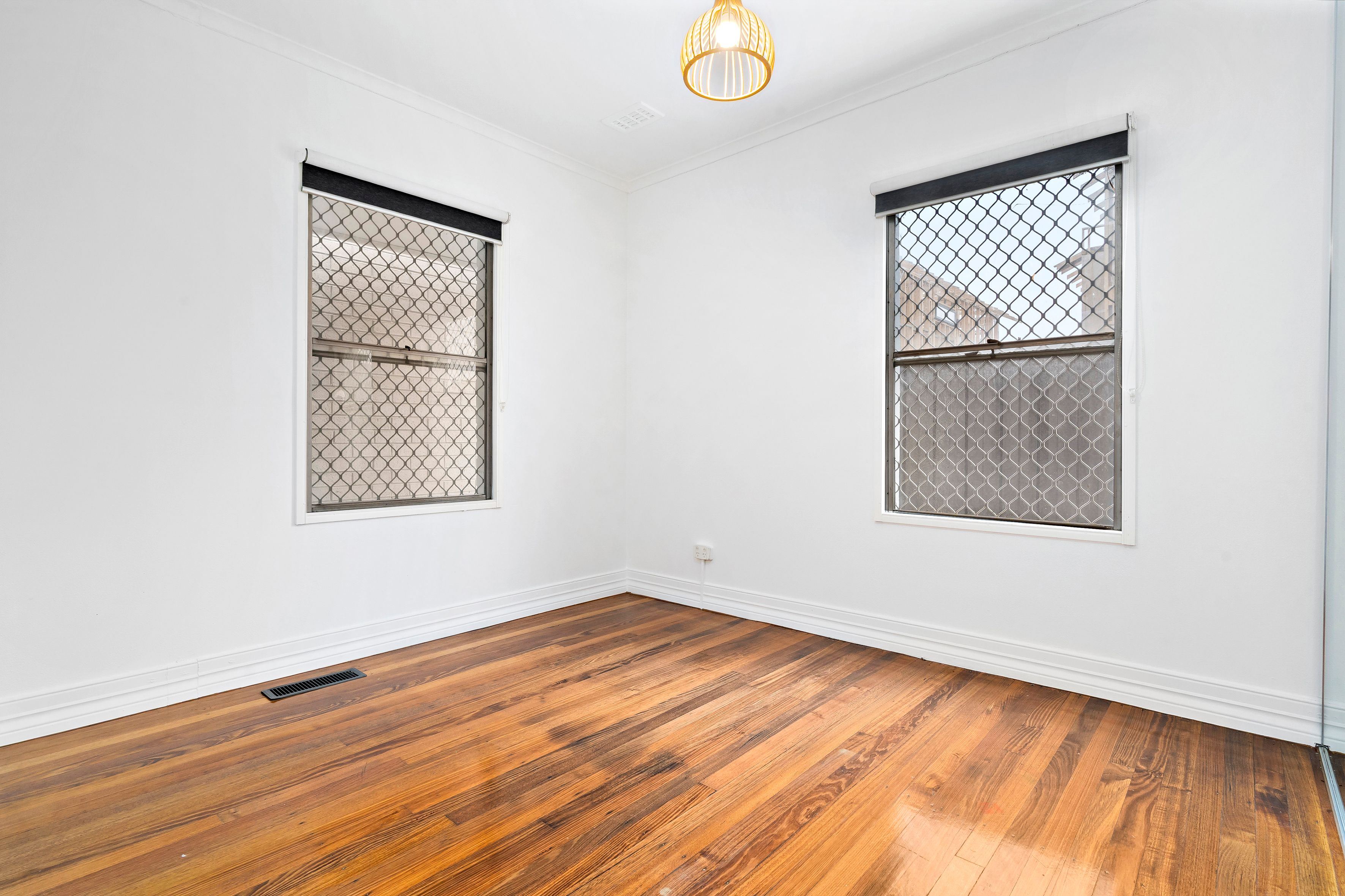 14 Elliott Avenue — photo 9 of 12