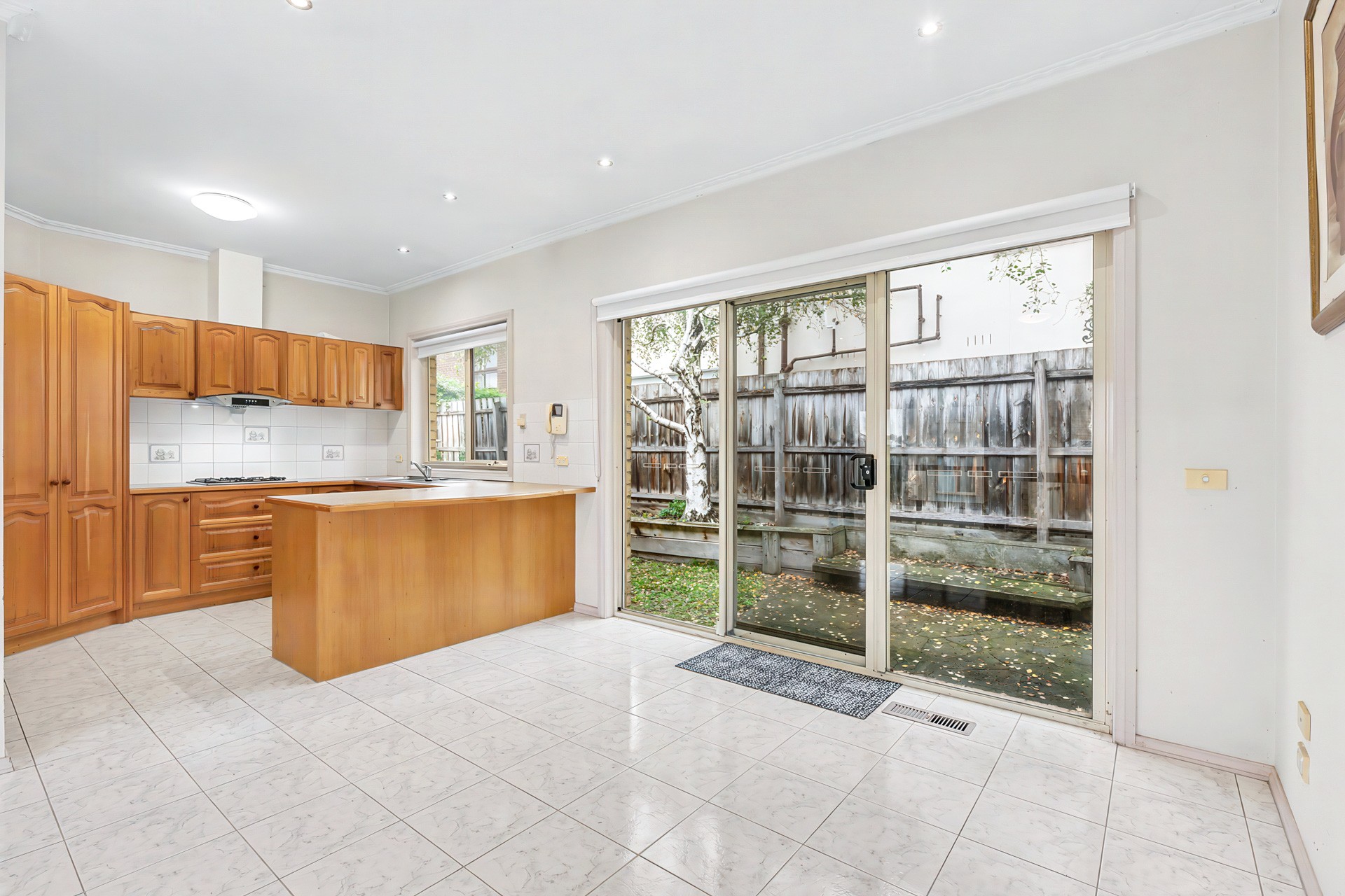 2/31 Ingleside Crescent, Glen Waverley, VIC 3150