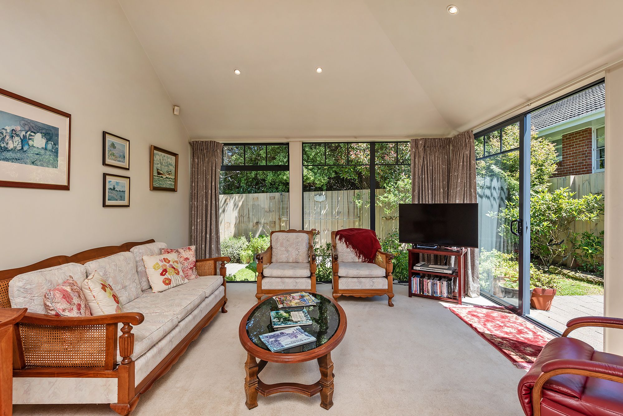 8 Samuel Parnell Road, Karori, Wellington City