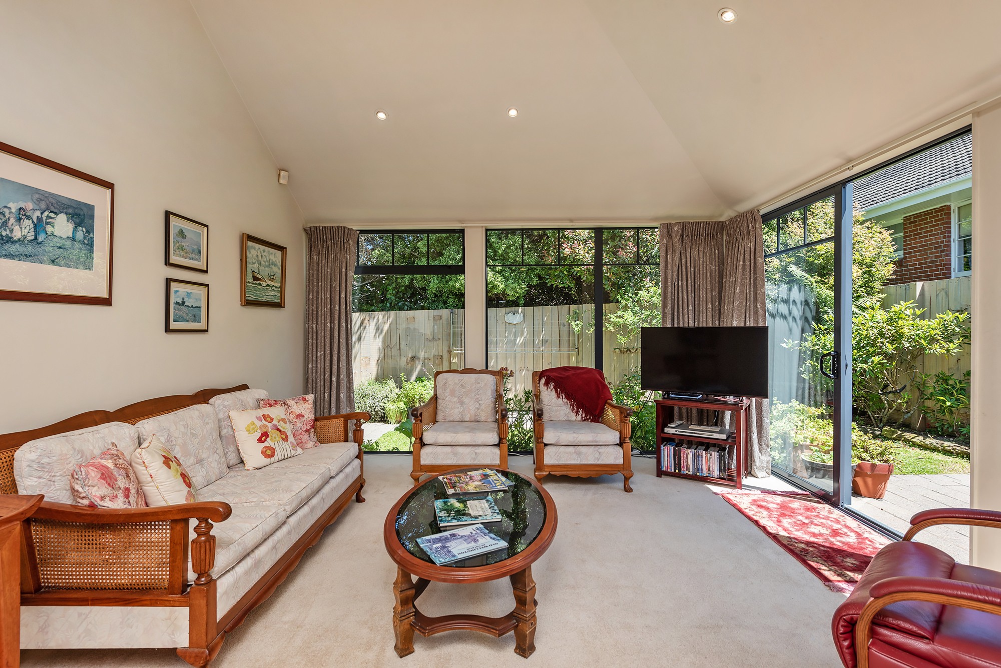 8 Samuel Parnell Road, Karori, Wellington City
