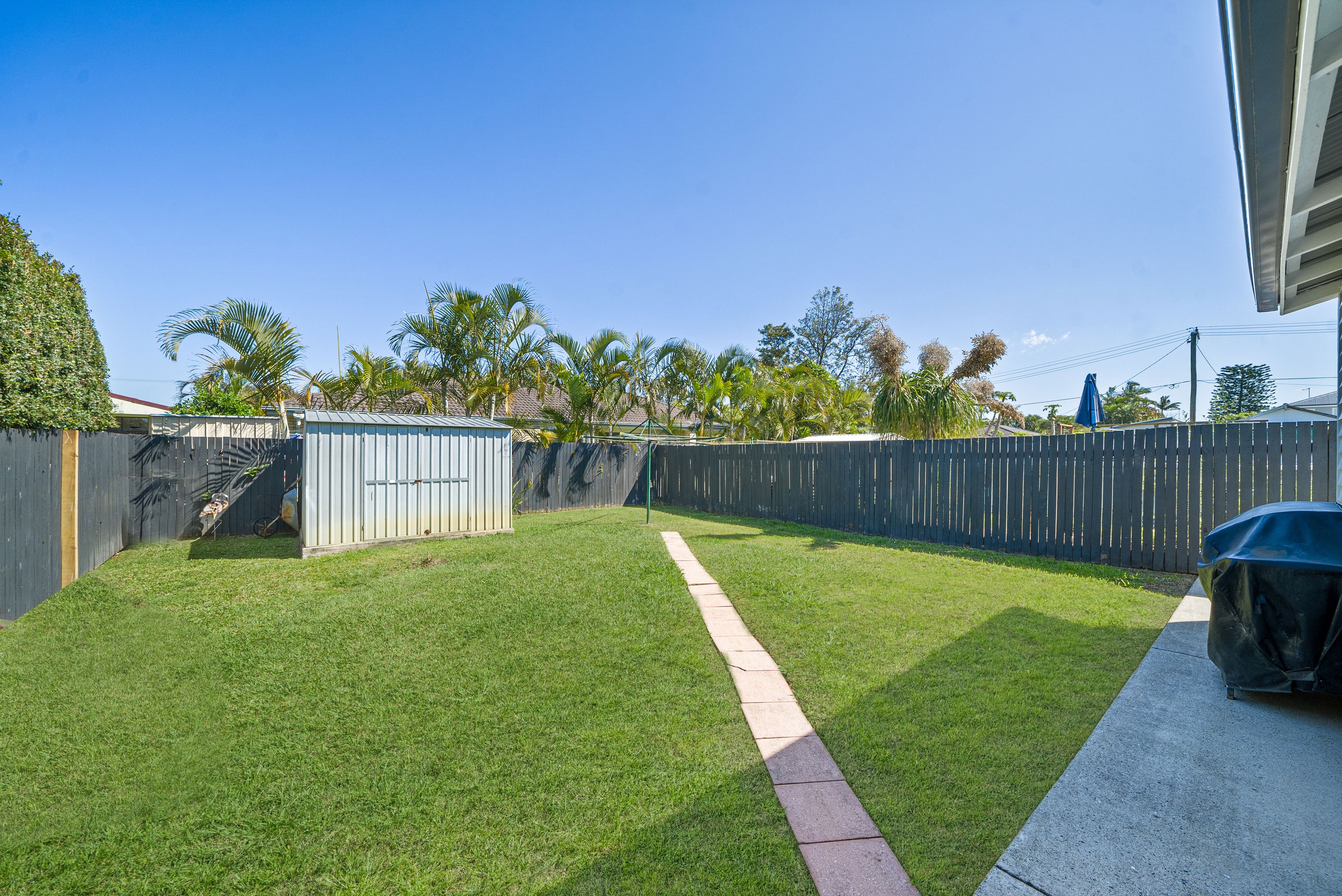 24 Maryborough Terrace — photo 13 of 15