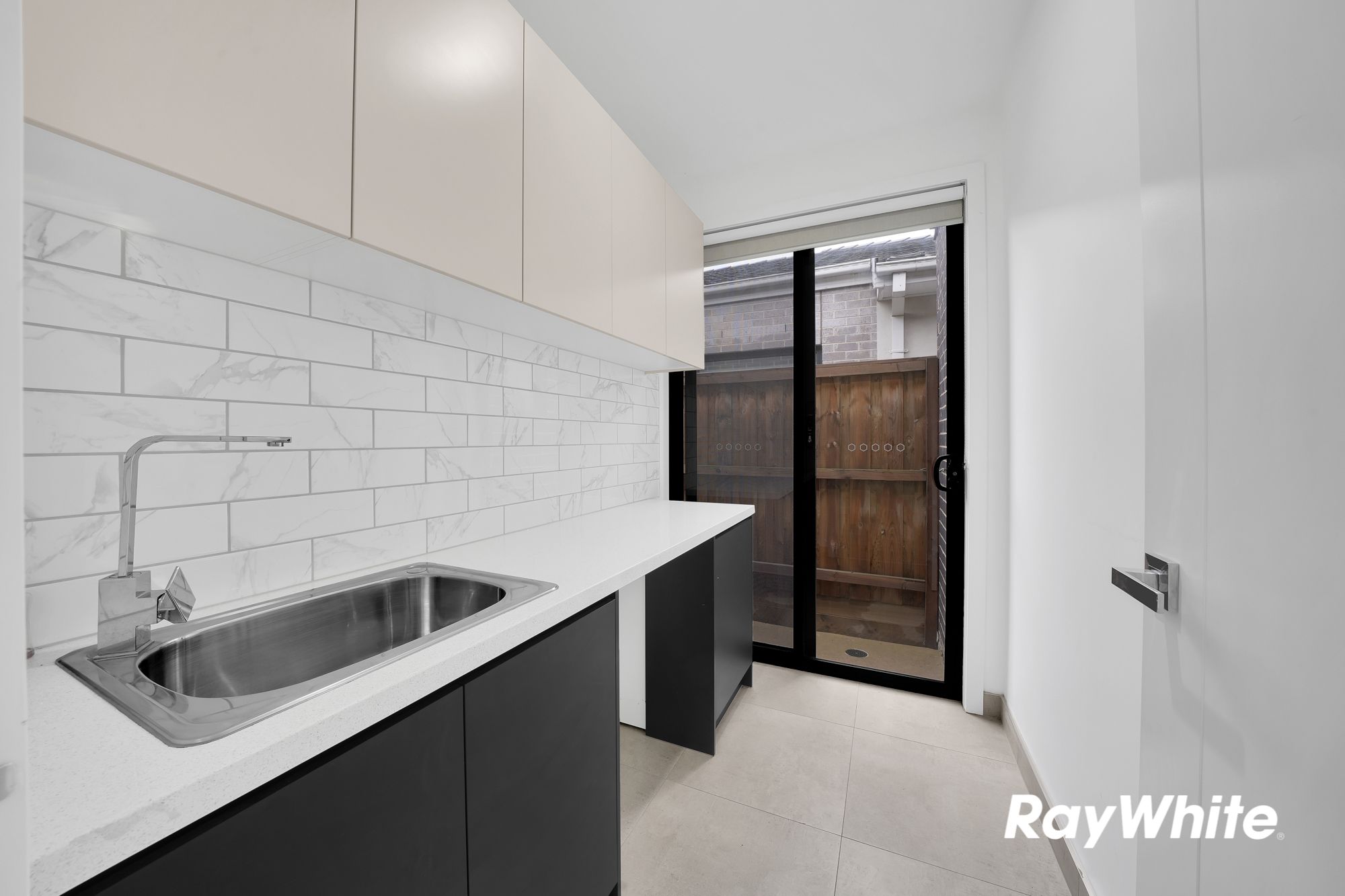 24 Byron Street — photo 18 of 19