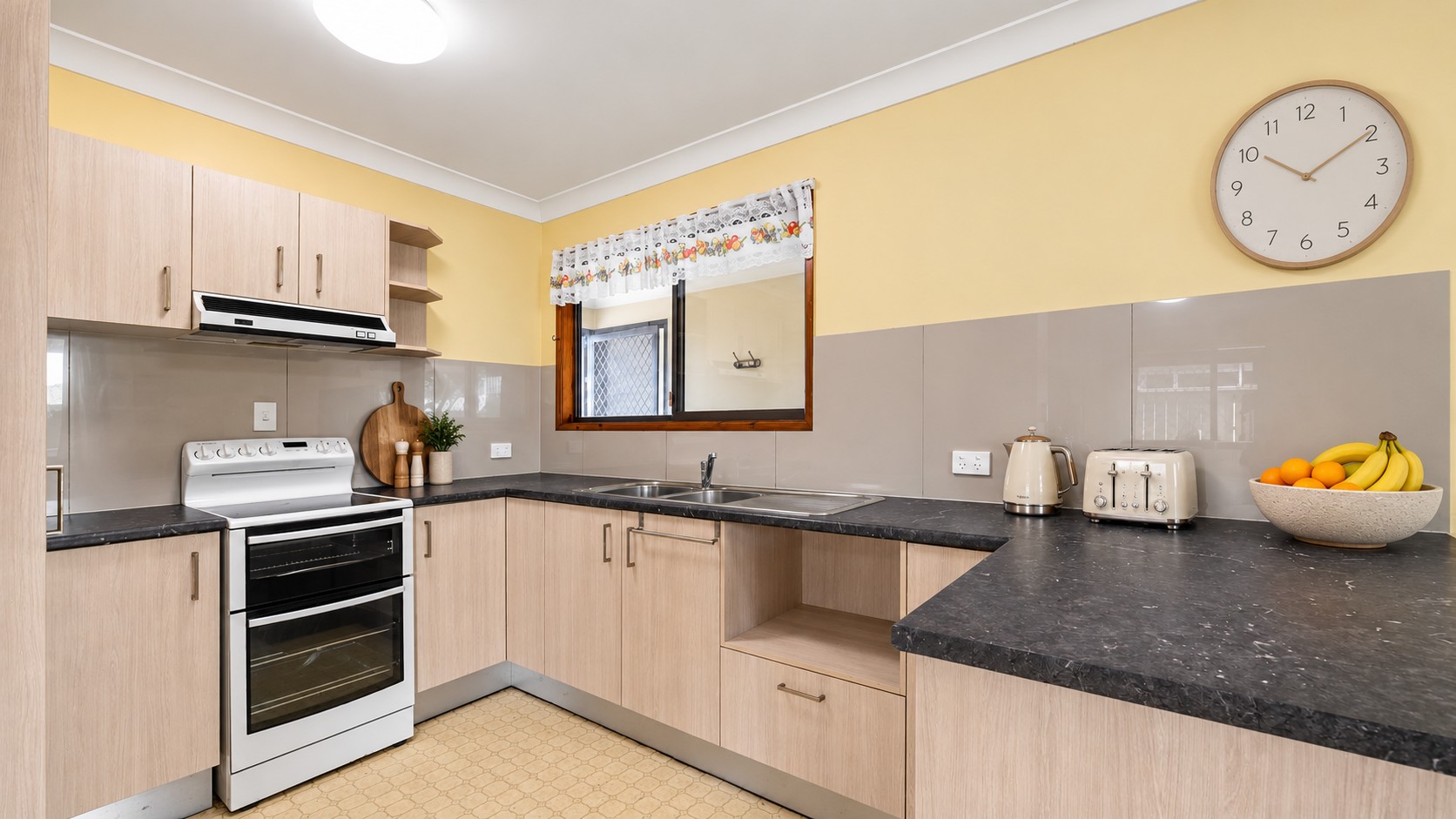 46 Lapoinya Crescent, Warana, QLD 4575