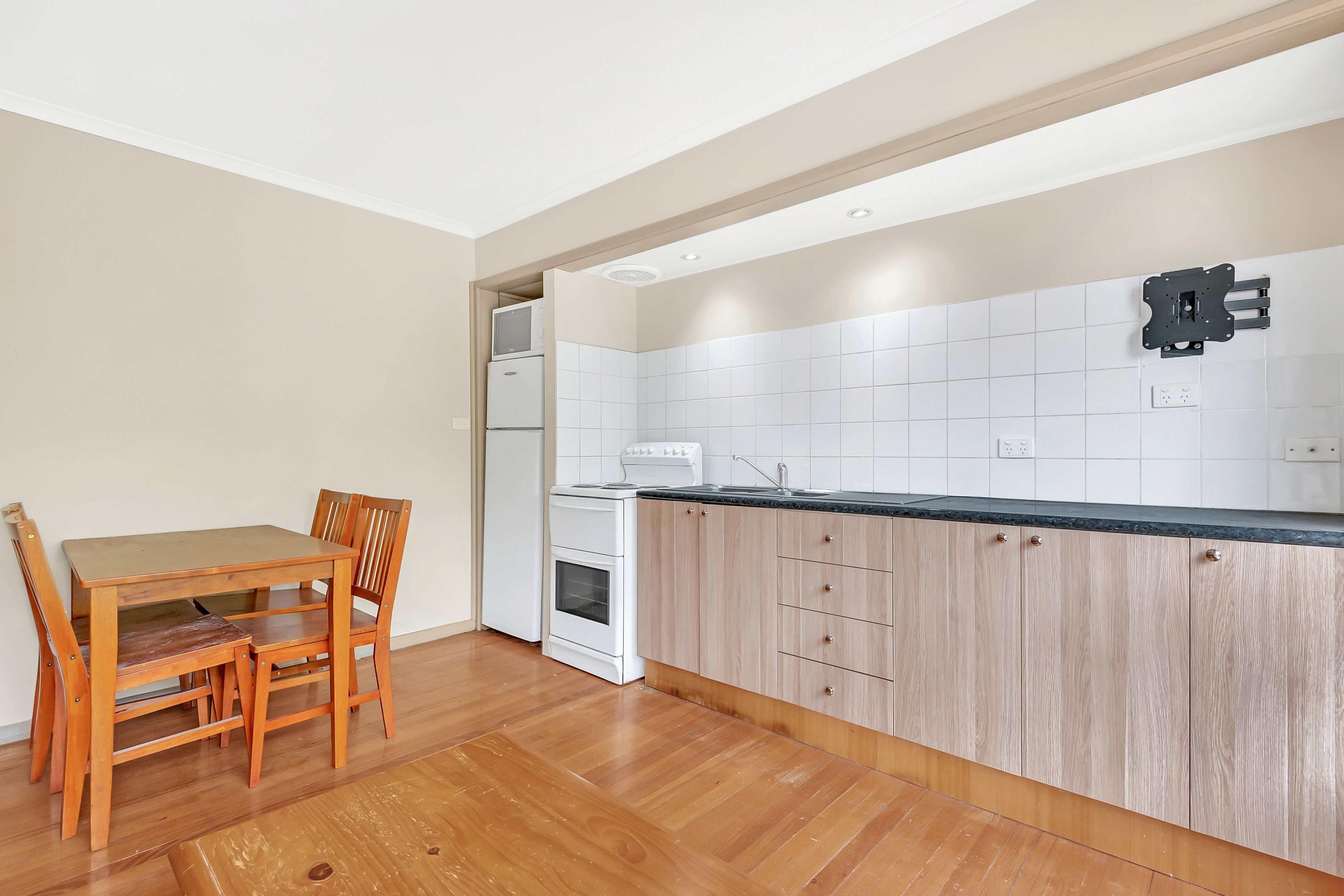 8B Oxley Avenue, Bundoora, VIC 3083
