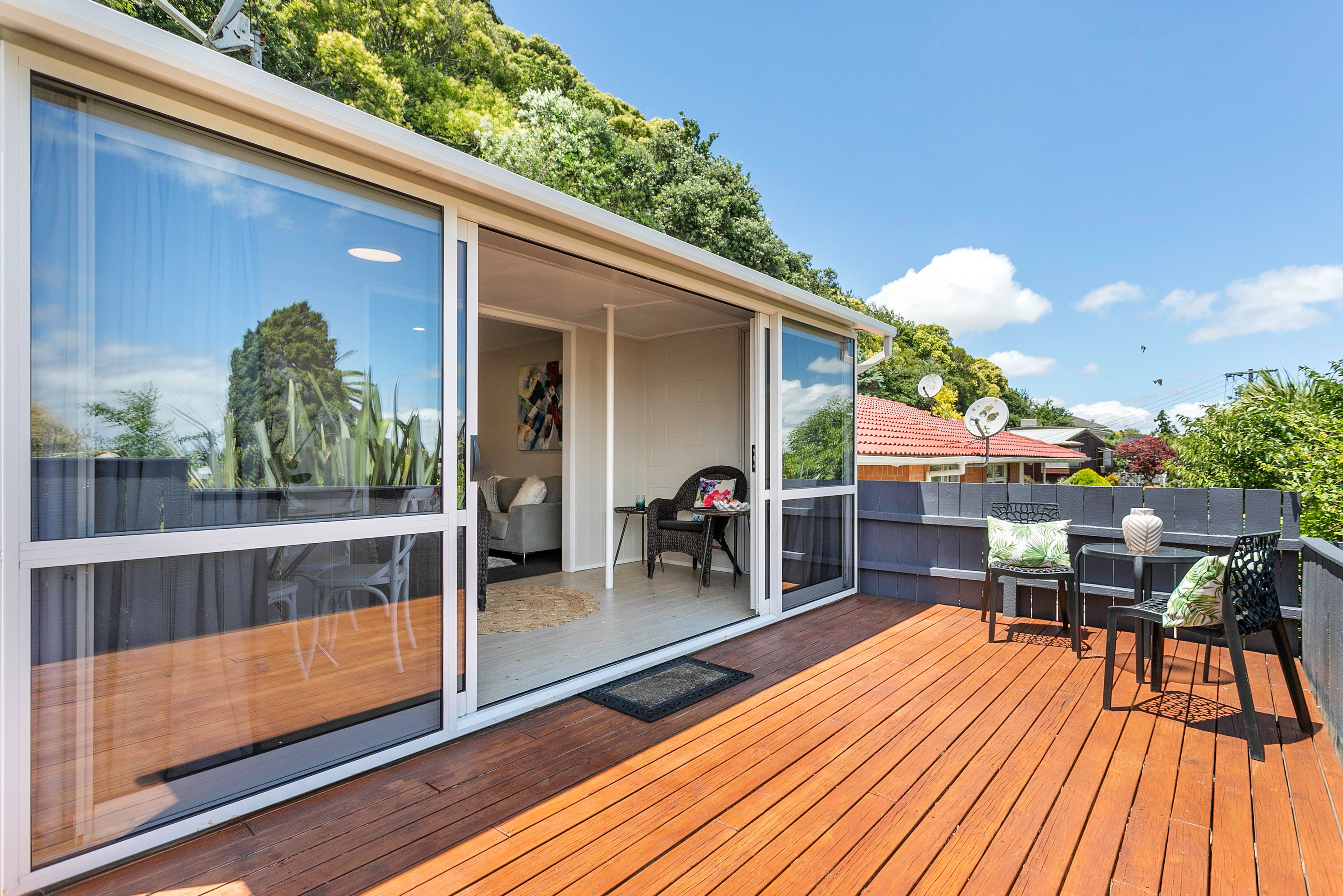 3/2B Queensway, Three Kings, Auckland City