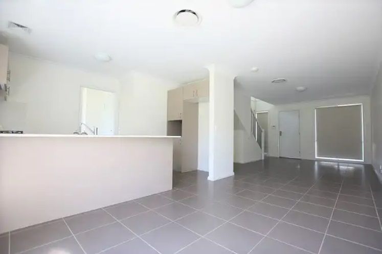 92 Hampshire Boulevard, Spring Farm, NSW 2570