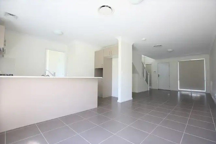 92 Hampshire Boulevard, Spring Farm, NSW 2570