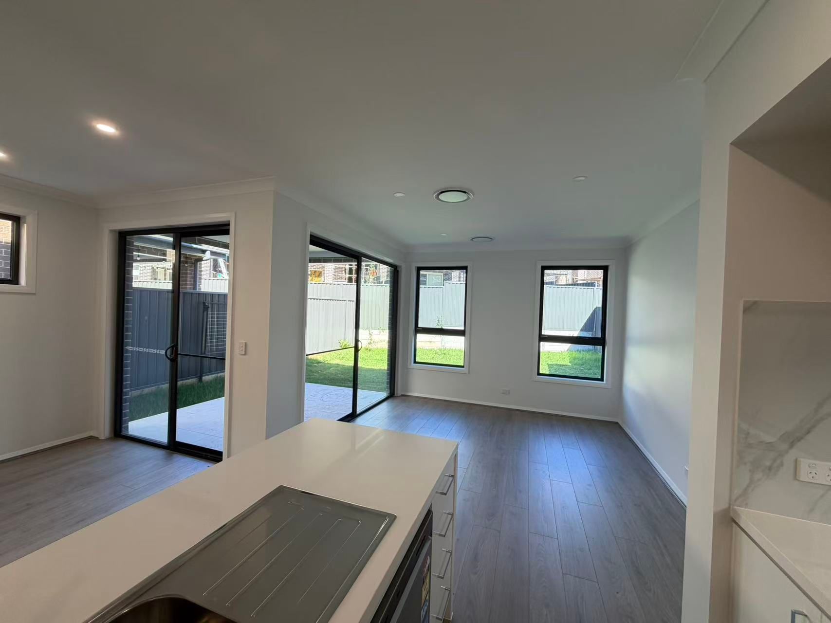 9 Mccrimmon Crescent — photo 5 of 19