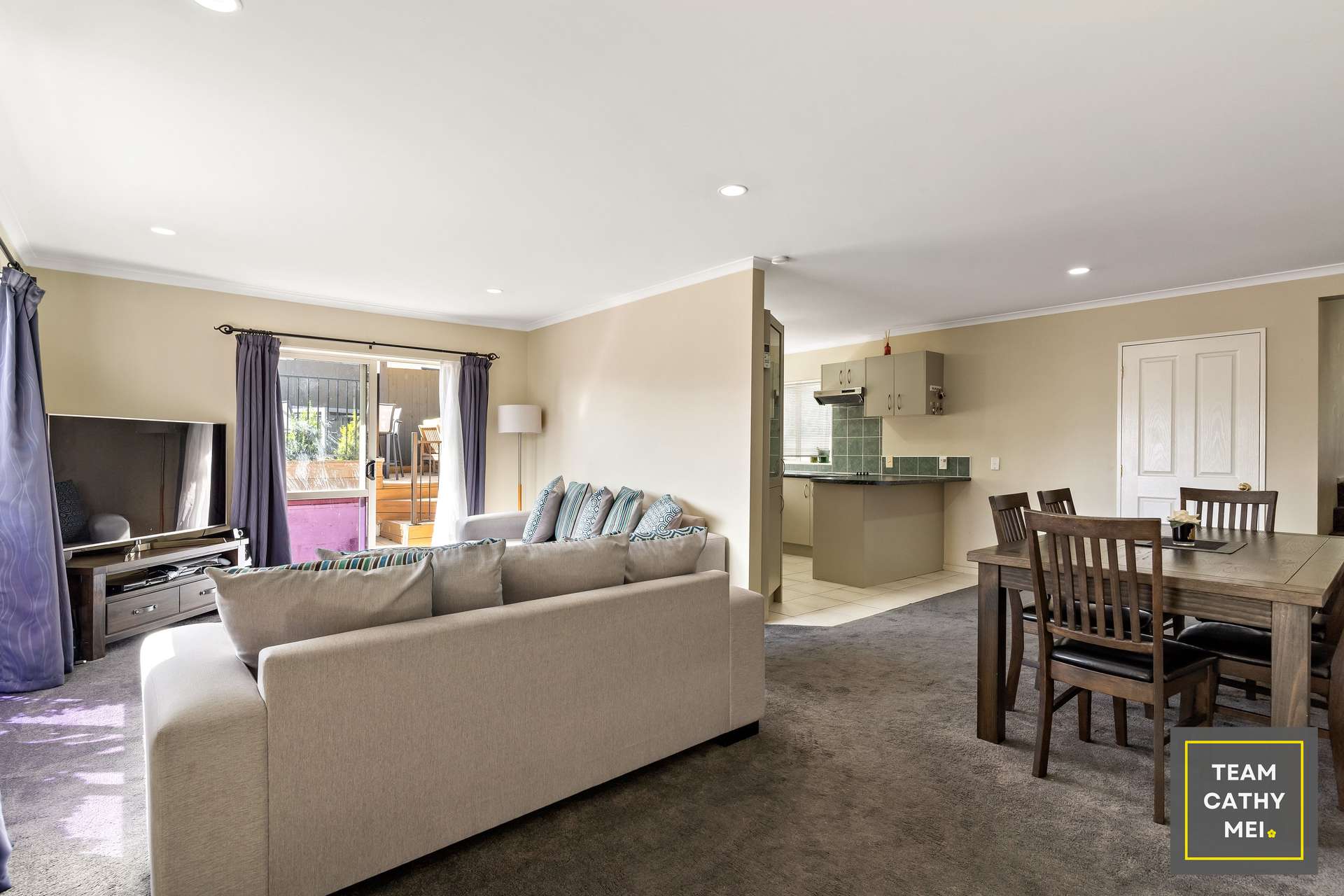 92 Glenveagh Park Drive photo 2