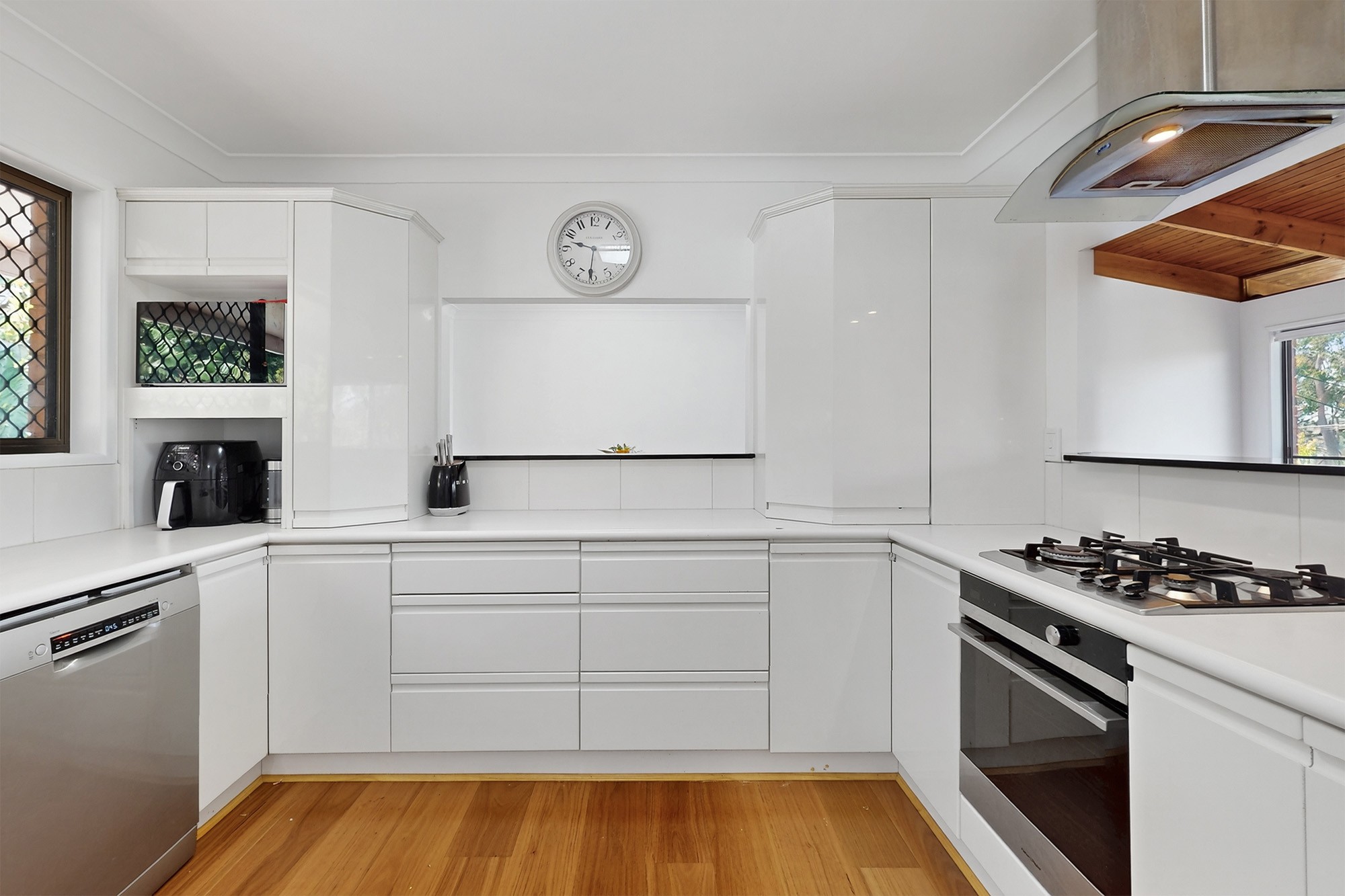 22 Cluden Street, Holland Park West, QLD 4121