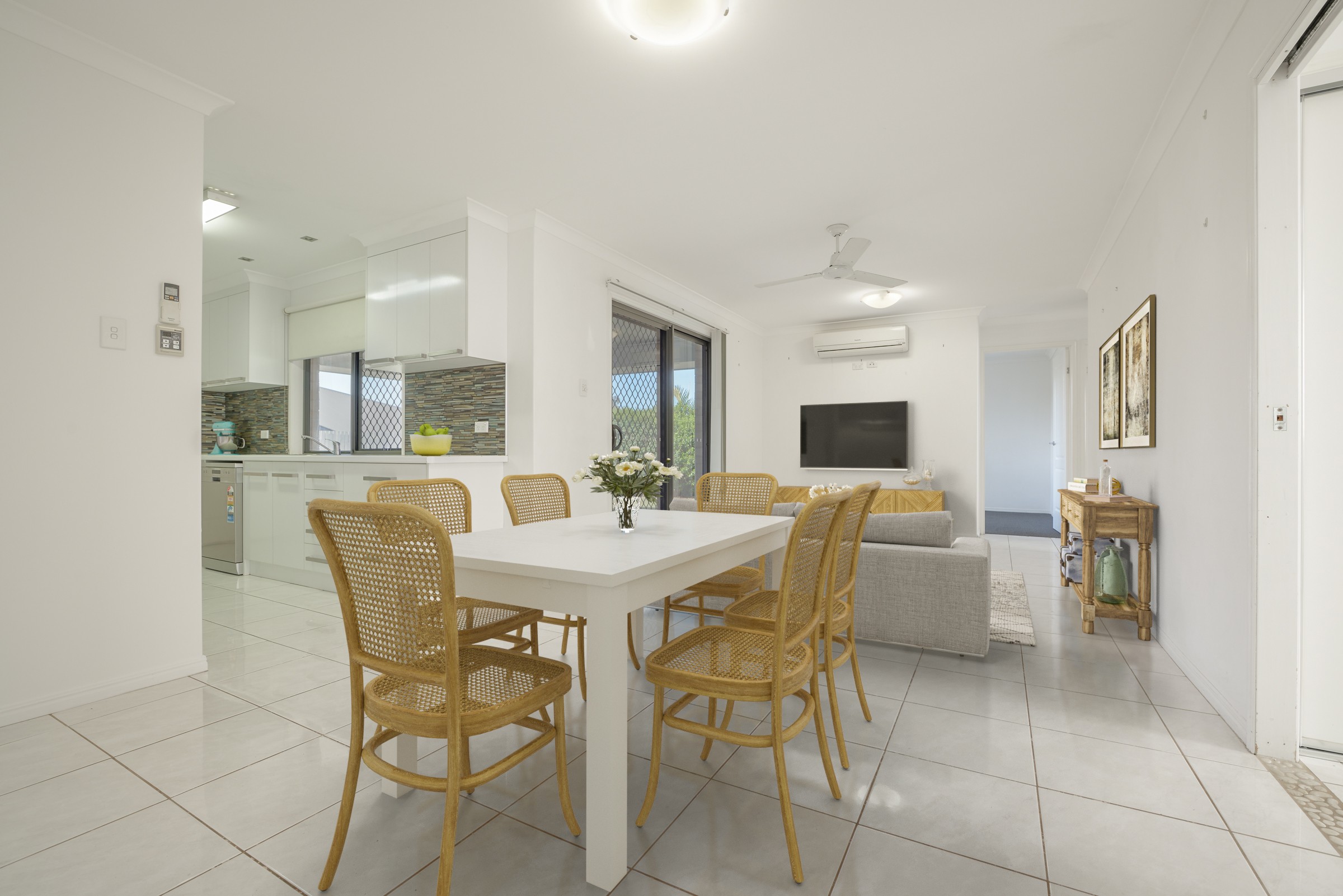 184 J Hickey Avenue, Clinton, QLD 4680