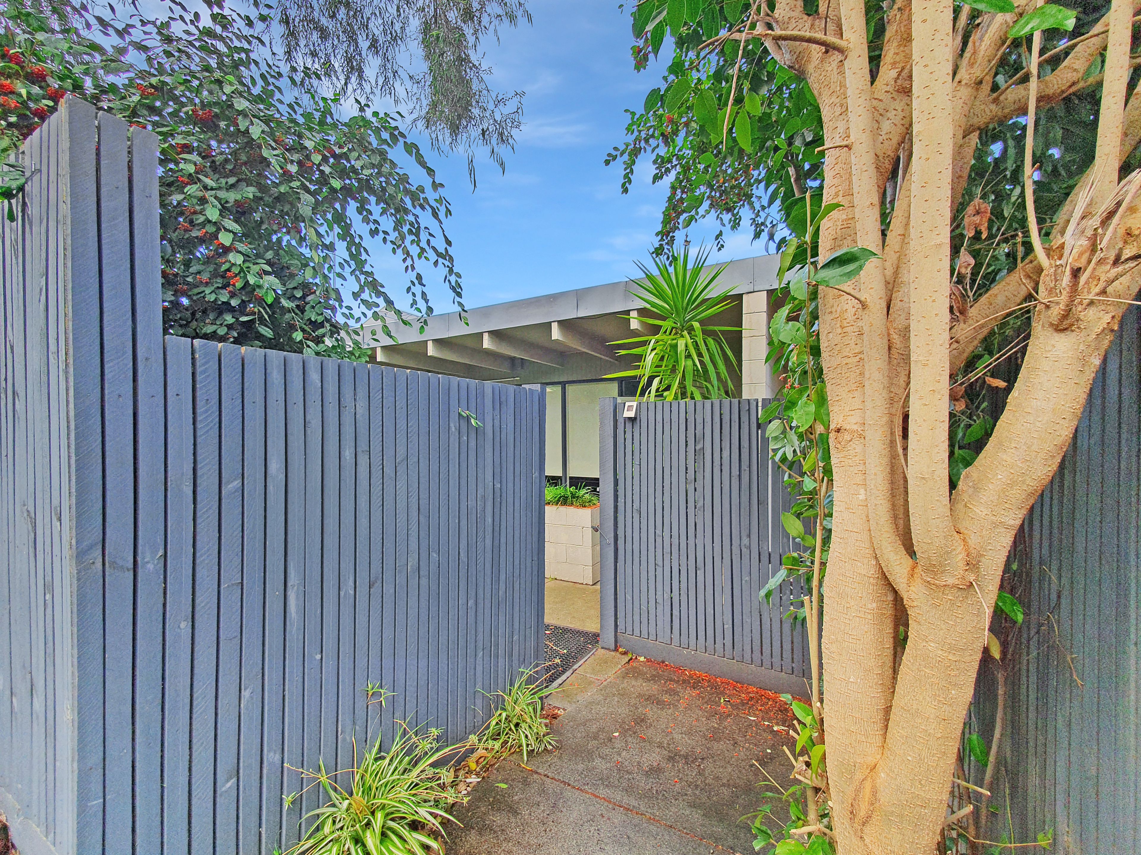 2/8-10 Elcho Street, Newtown, VIC 3220