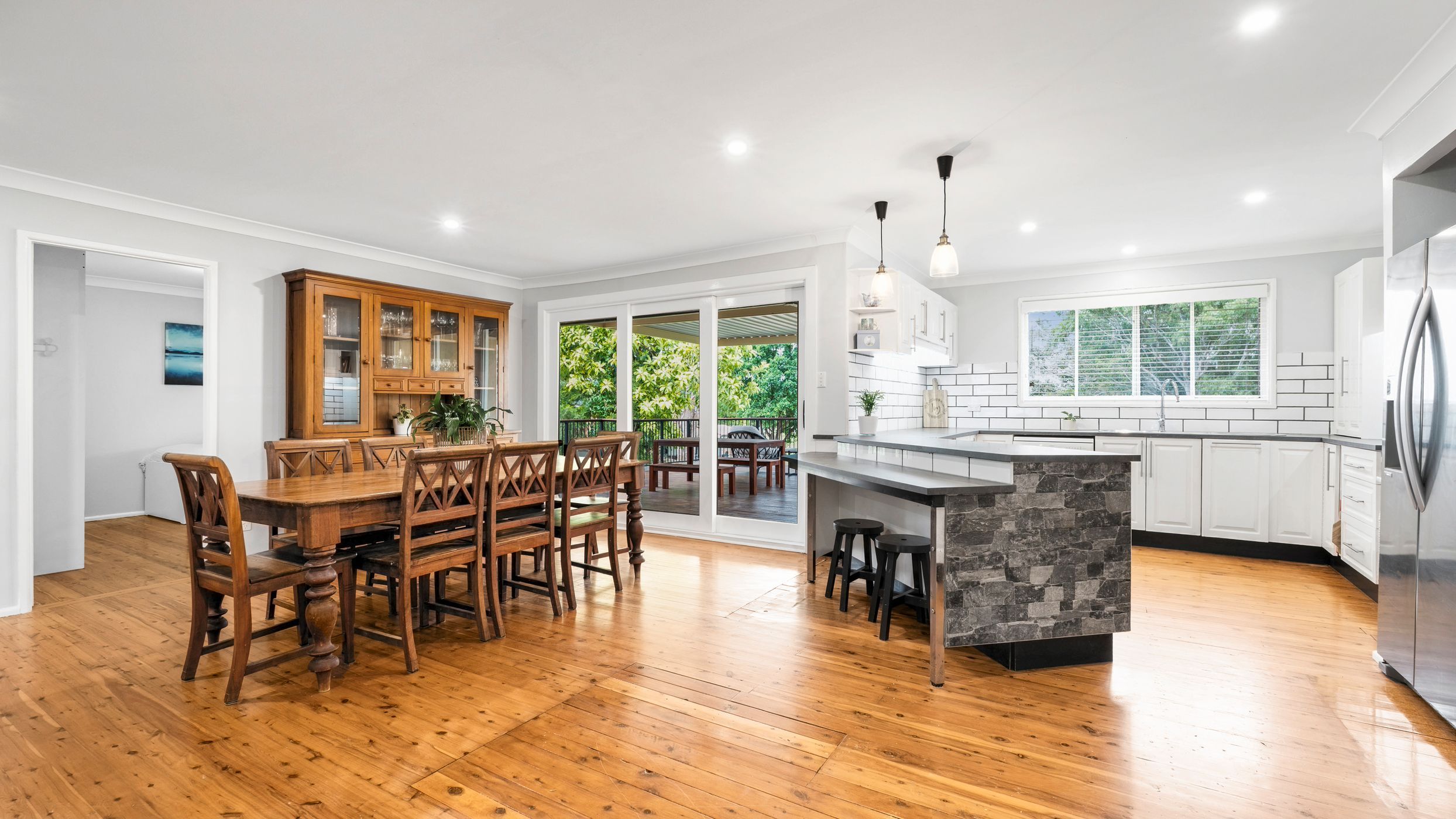 7 Duffy Avenue — photo 6 of 15