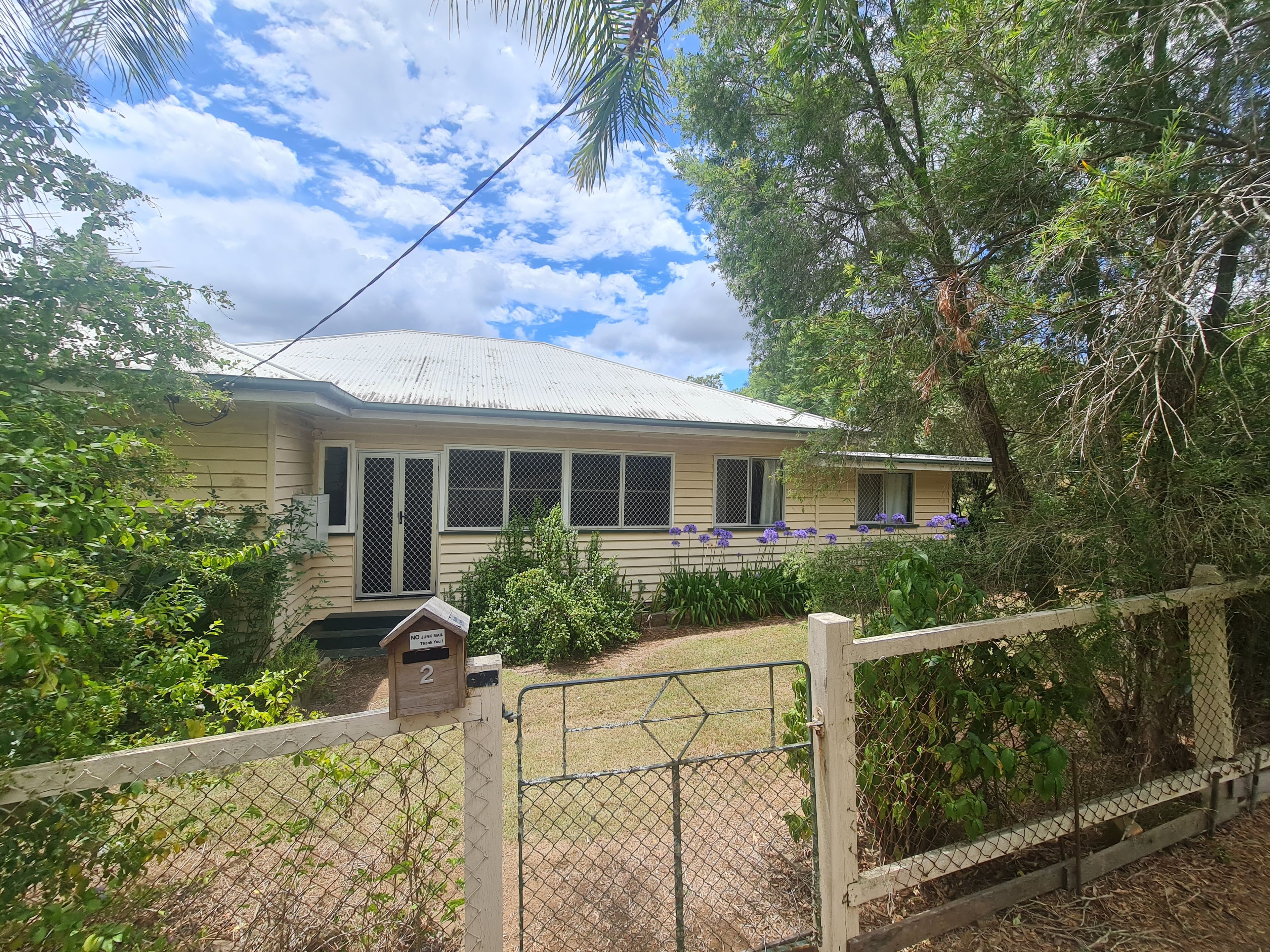 2 Andrews Road, Crows Nest QLD 4355