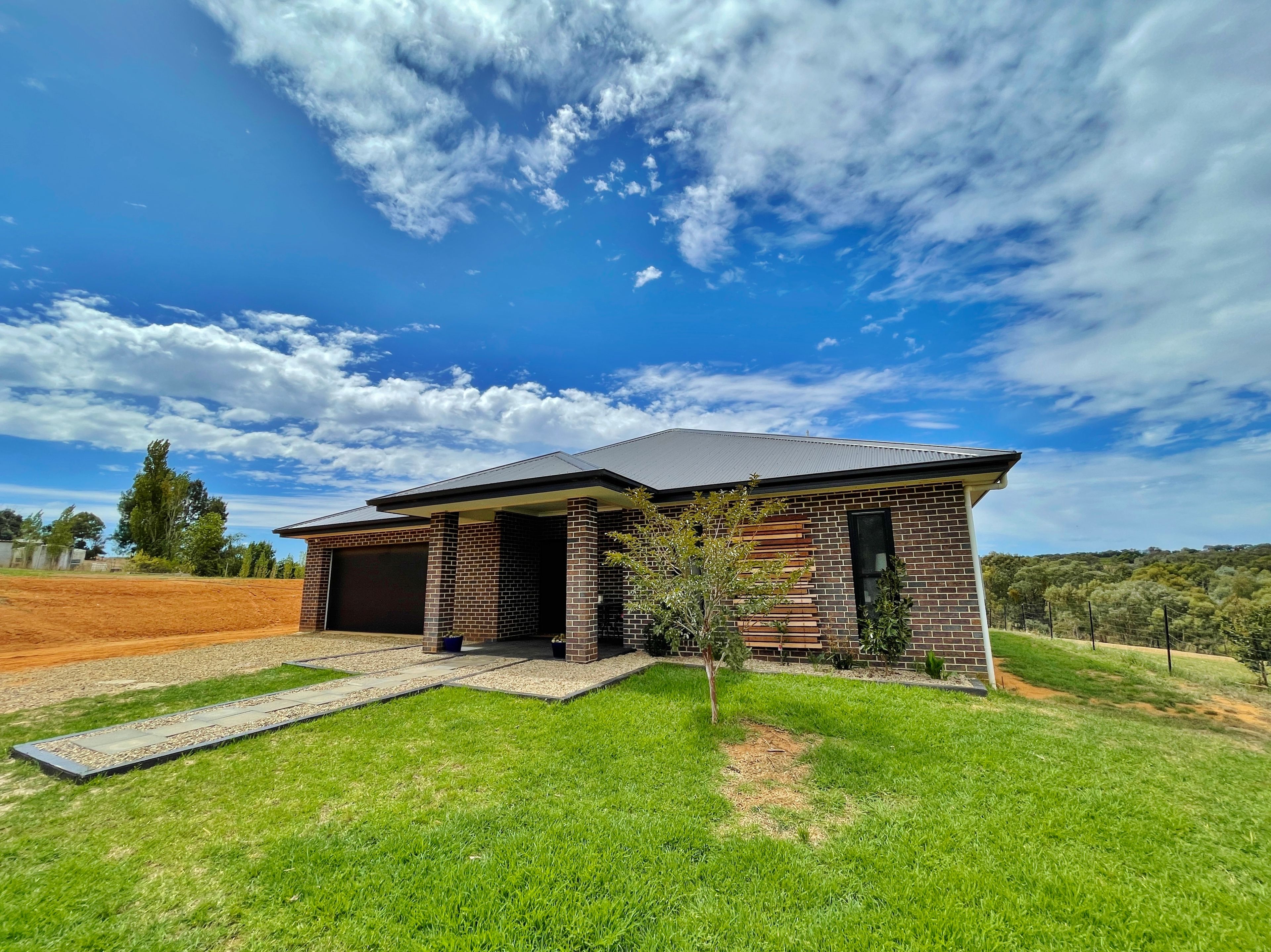 120 Commons Road, Young, NSW 2594