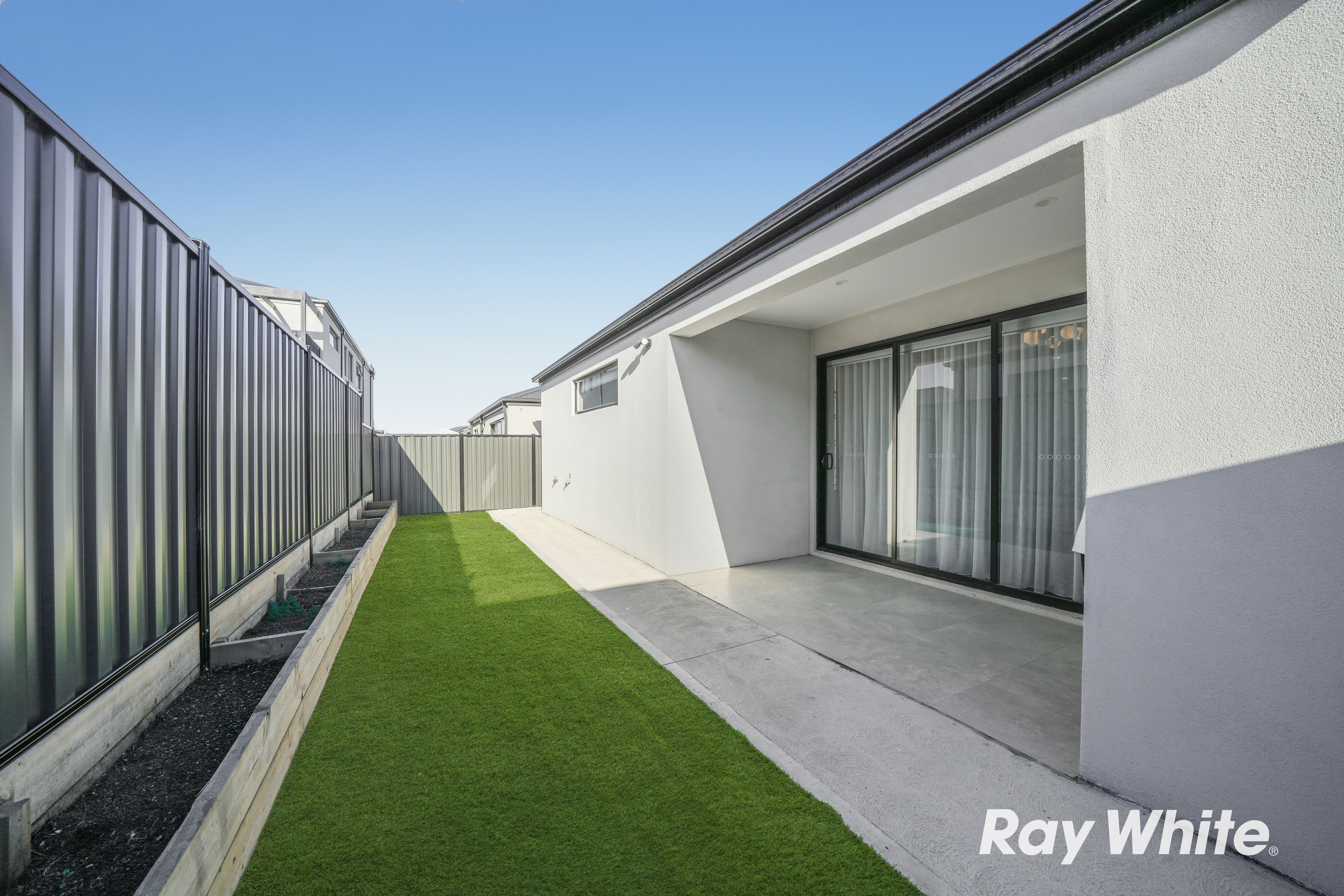 26 Axillaris Street — photo 11 of 11