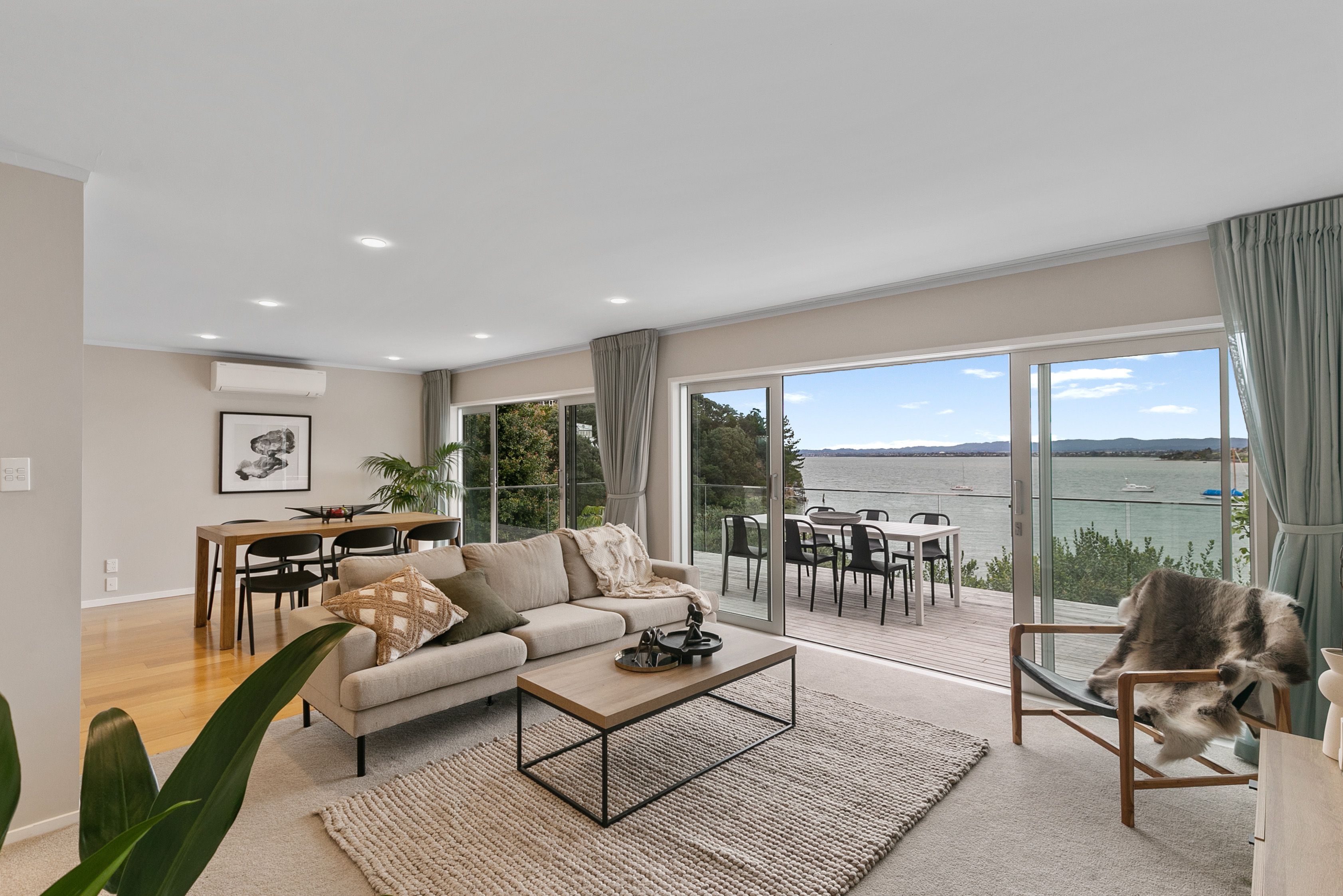 114 Aeroview Drive, Beach Haven, North Shore City