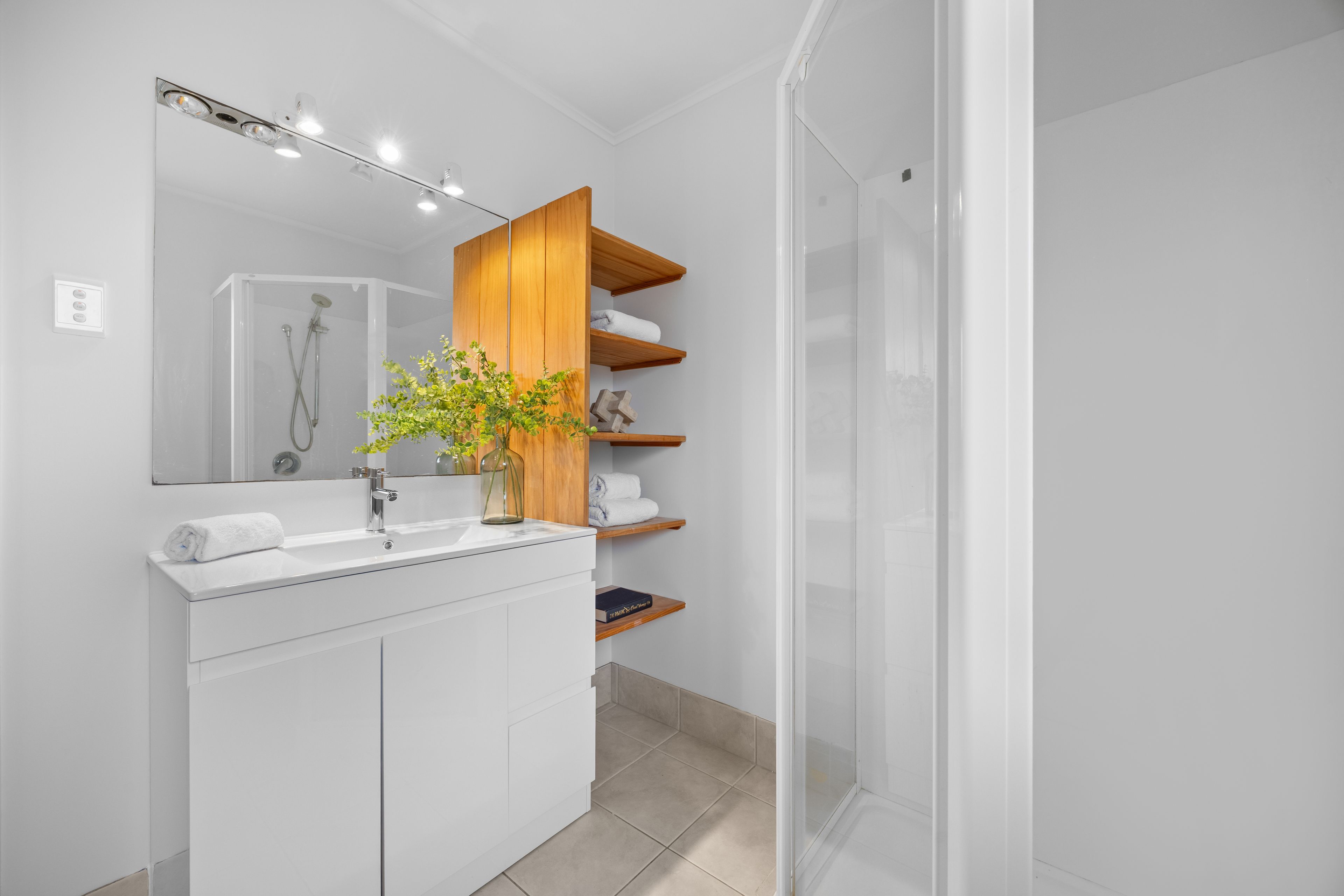 1/3 Mackenzie Street, Te Atatu South, Waitakere City