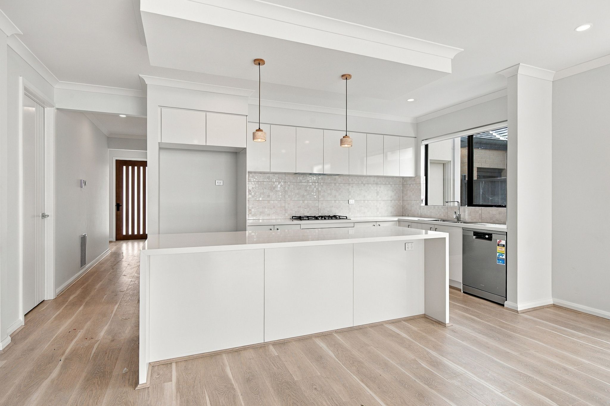 99 Goldfields Boulevard — photo 3 of 13