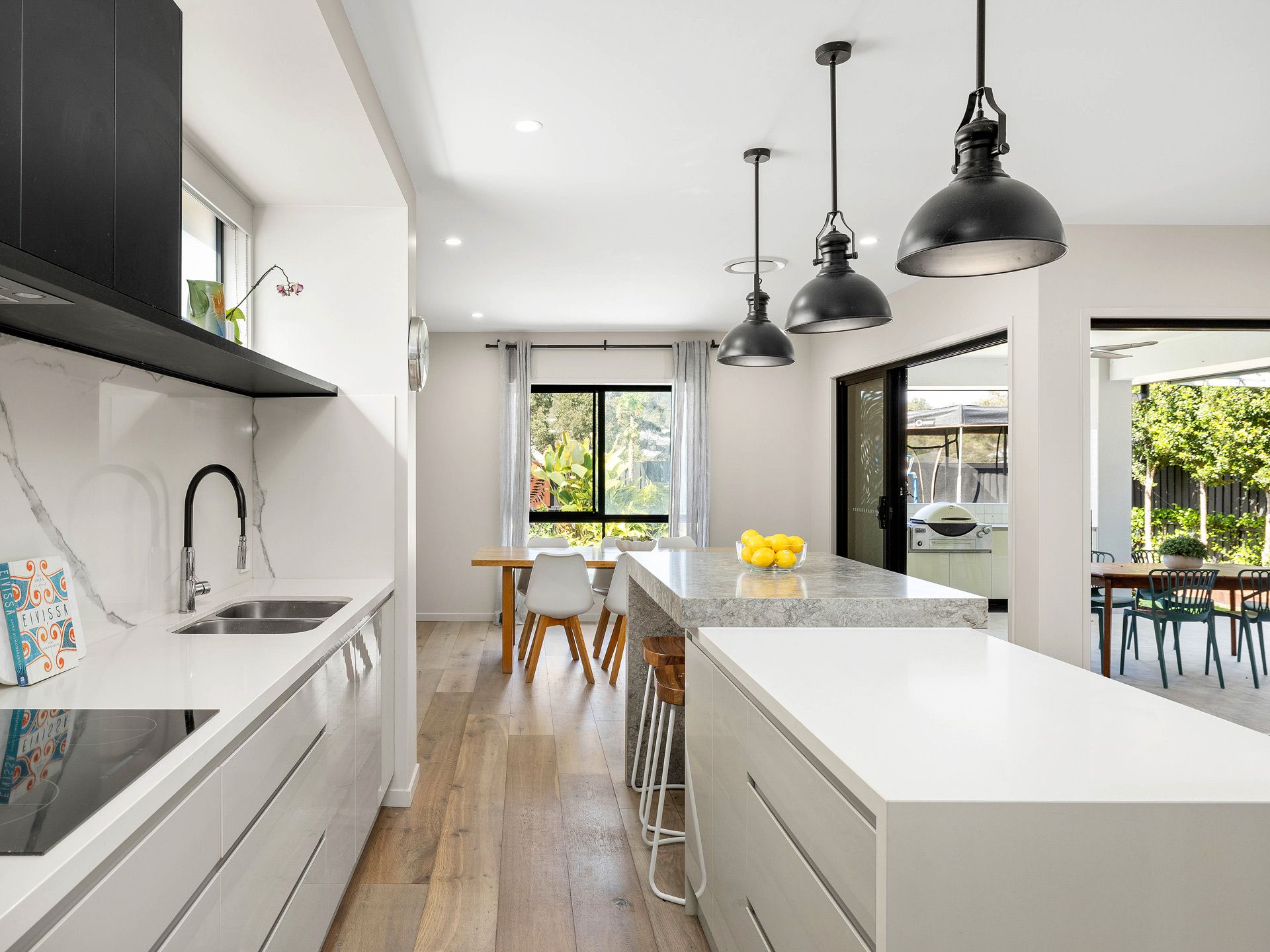 302 Canvey Road, Upper Kedron QLD 4055