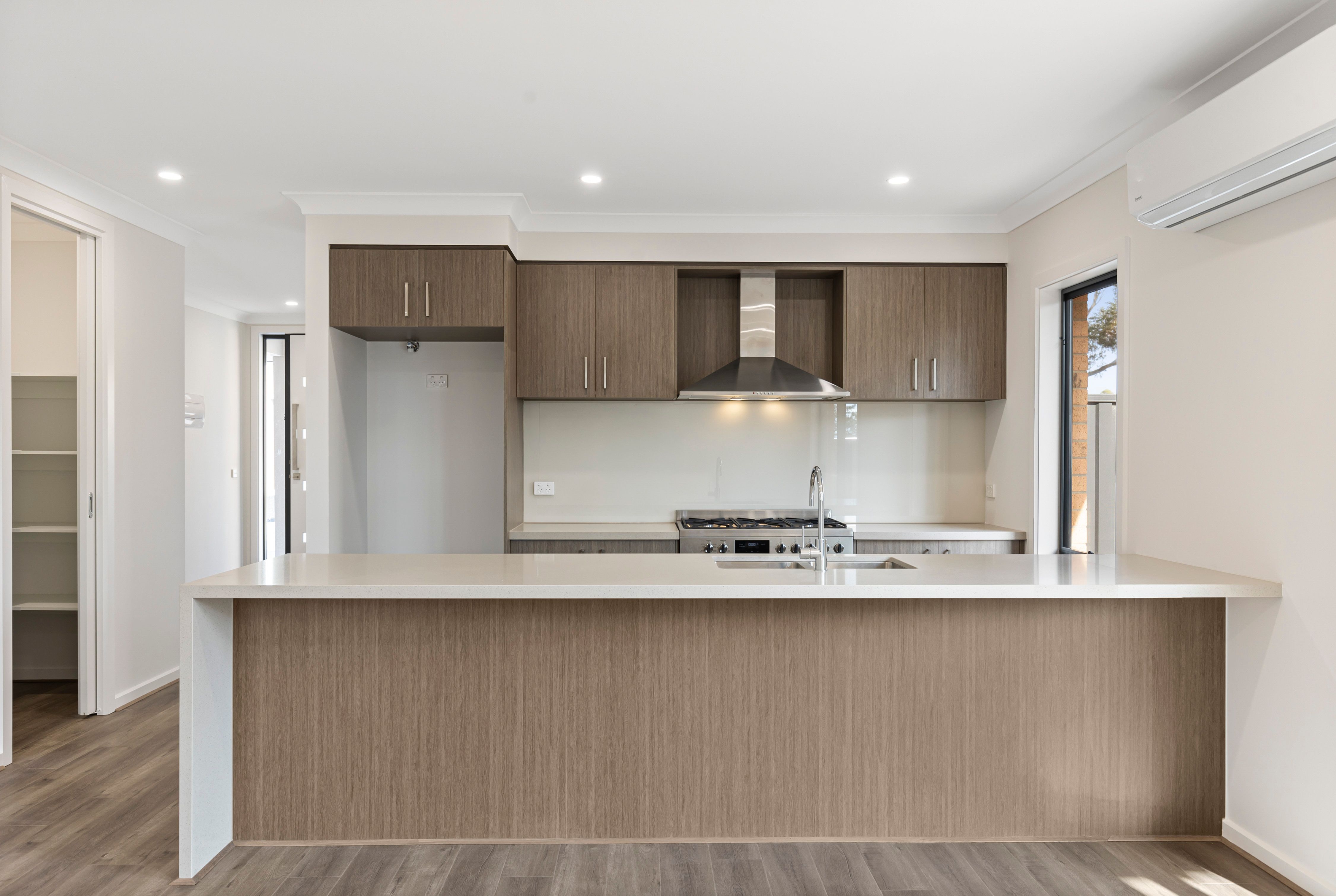 26 Retreat Crescent — photo 11 of 19