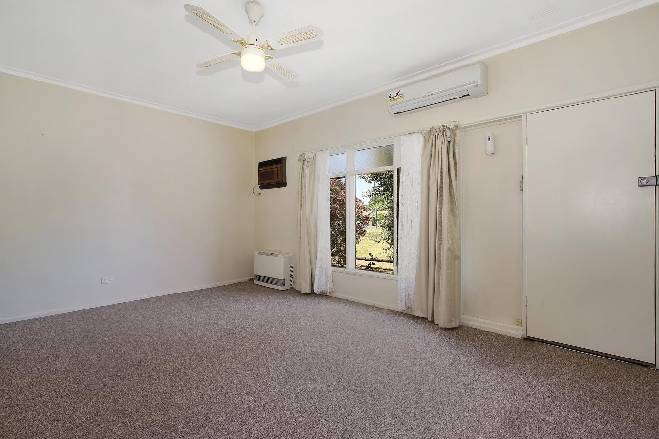 1/420 Parnall Street, Lavington, NSW 2641