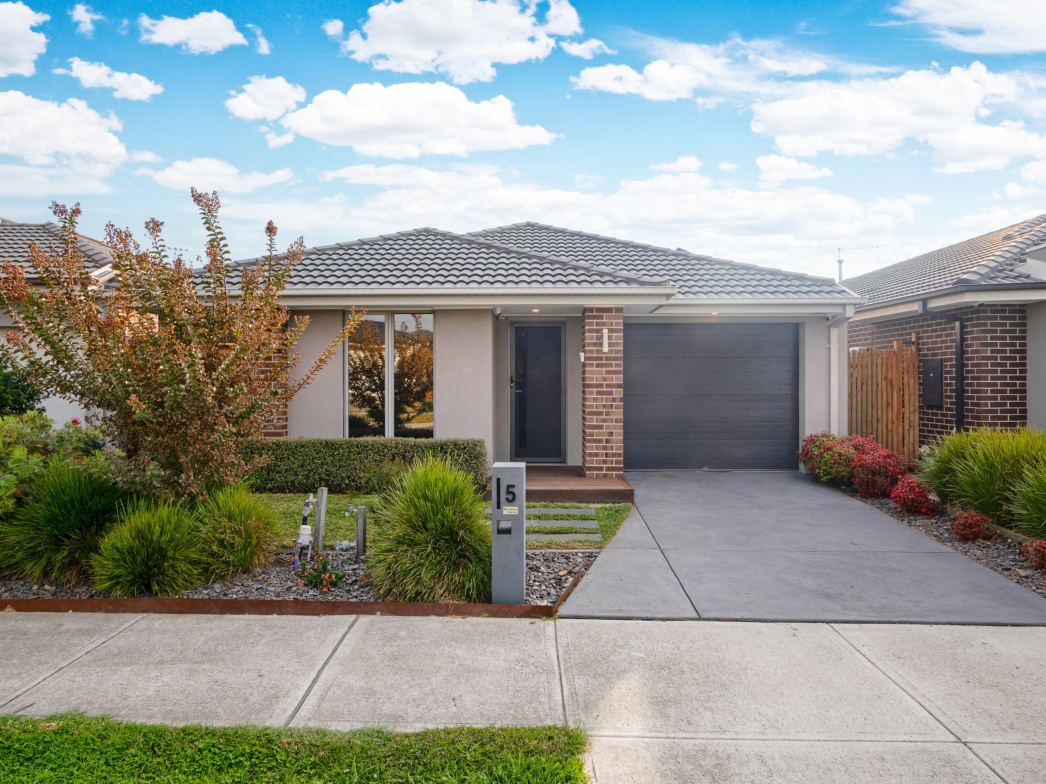 5 Helder Close, Cranbourne West, VIC 3977 - Sold House - Ray White ...