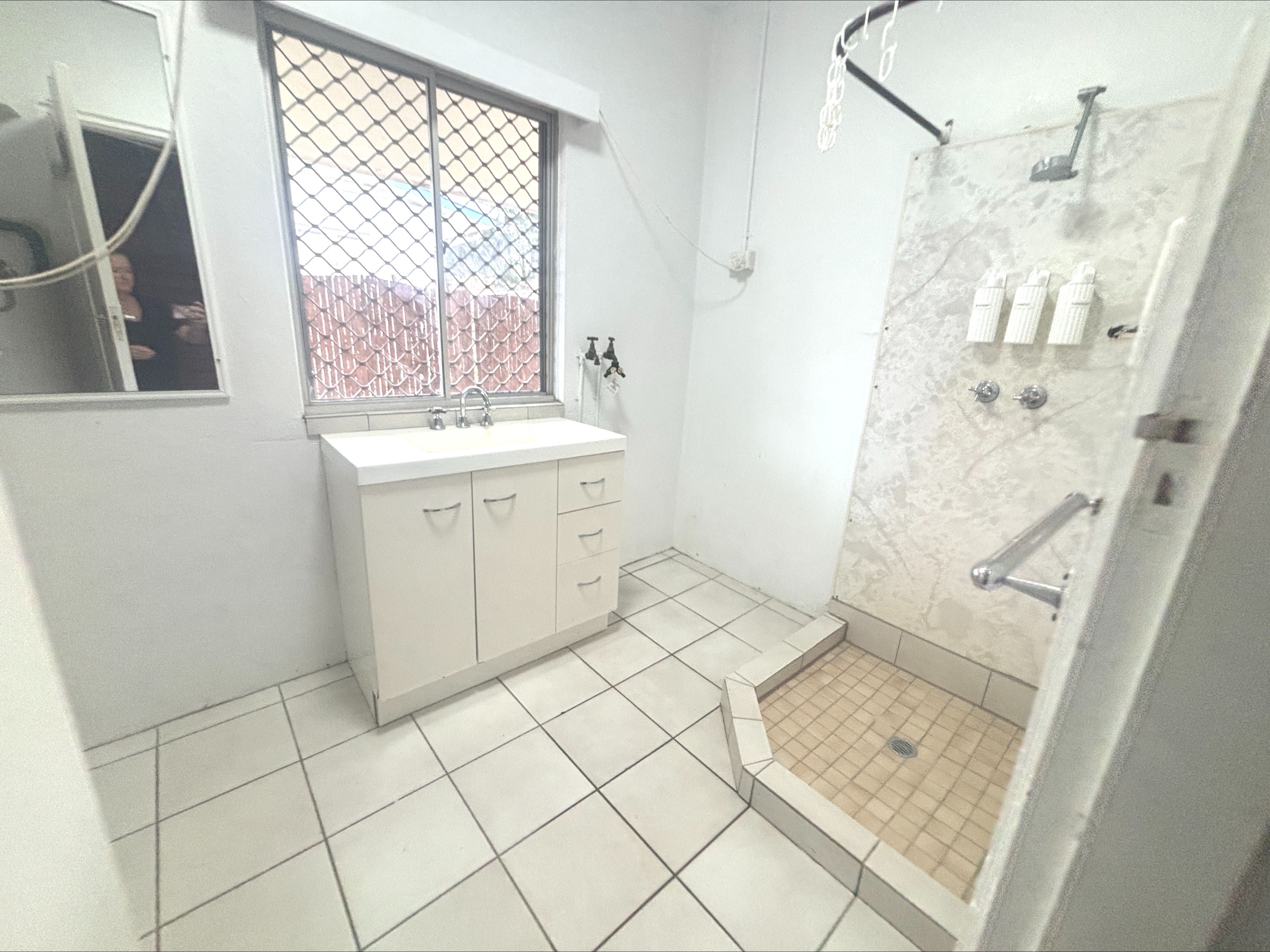 10A Frangipanni Street — photo 5 of 8