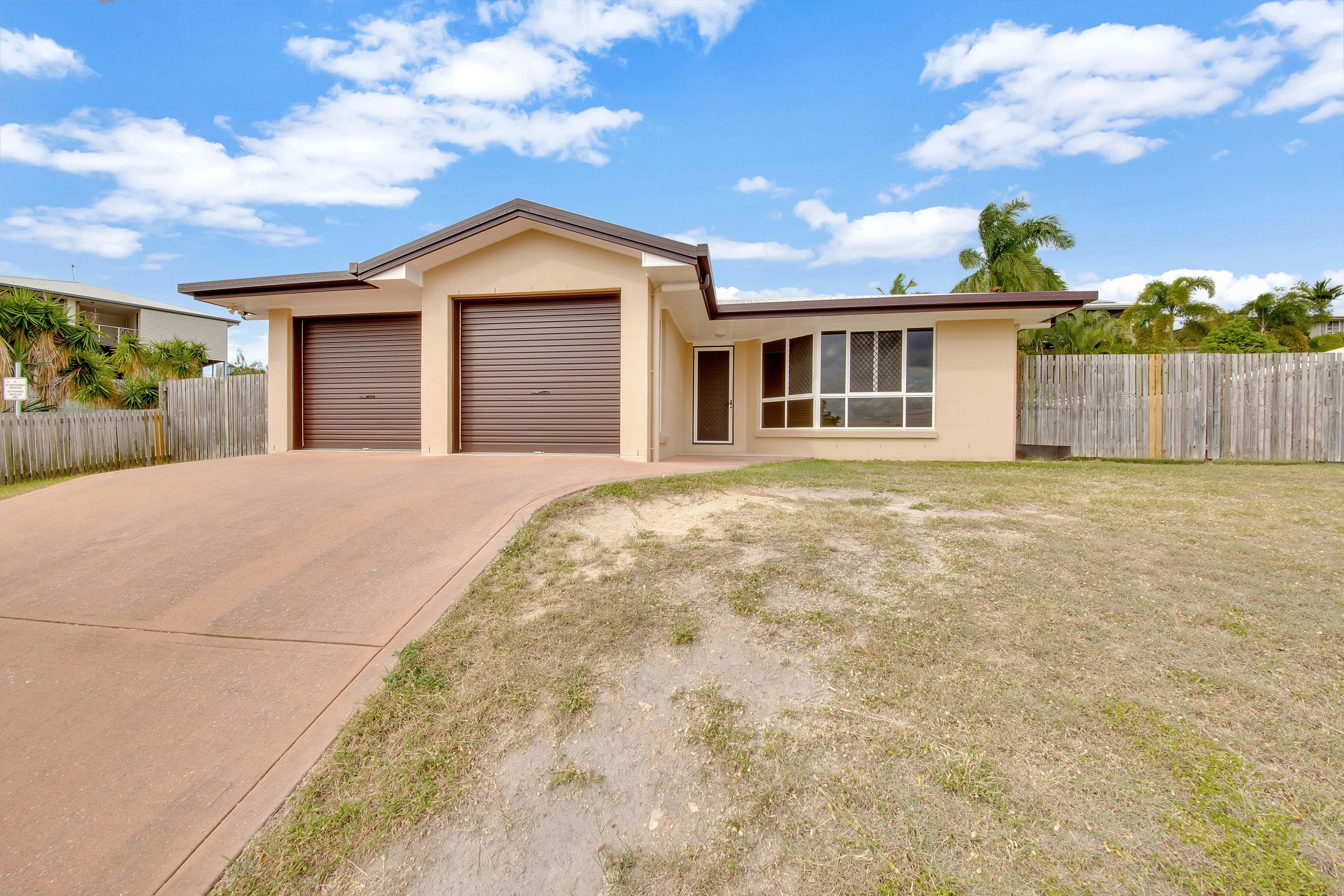 39 Waratah Street, Kin Kora, QLD 4680