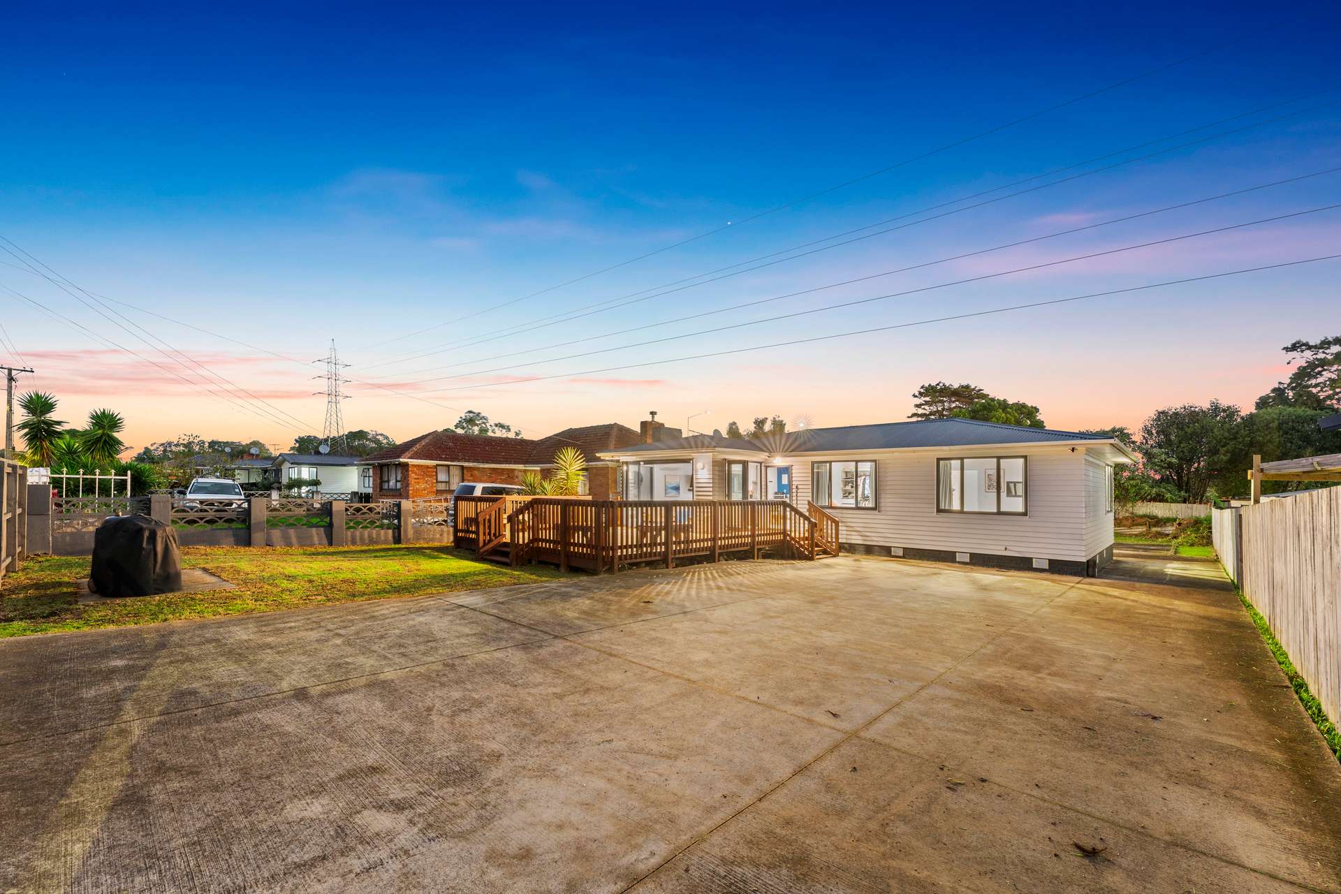 42 Harwood Crescent photo 2