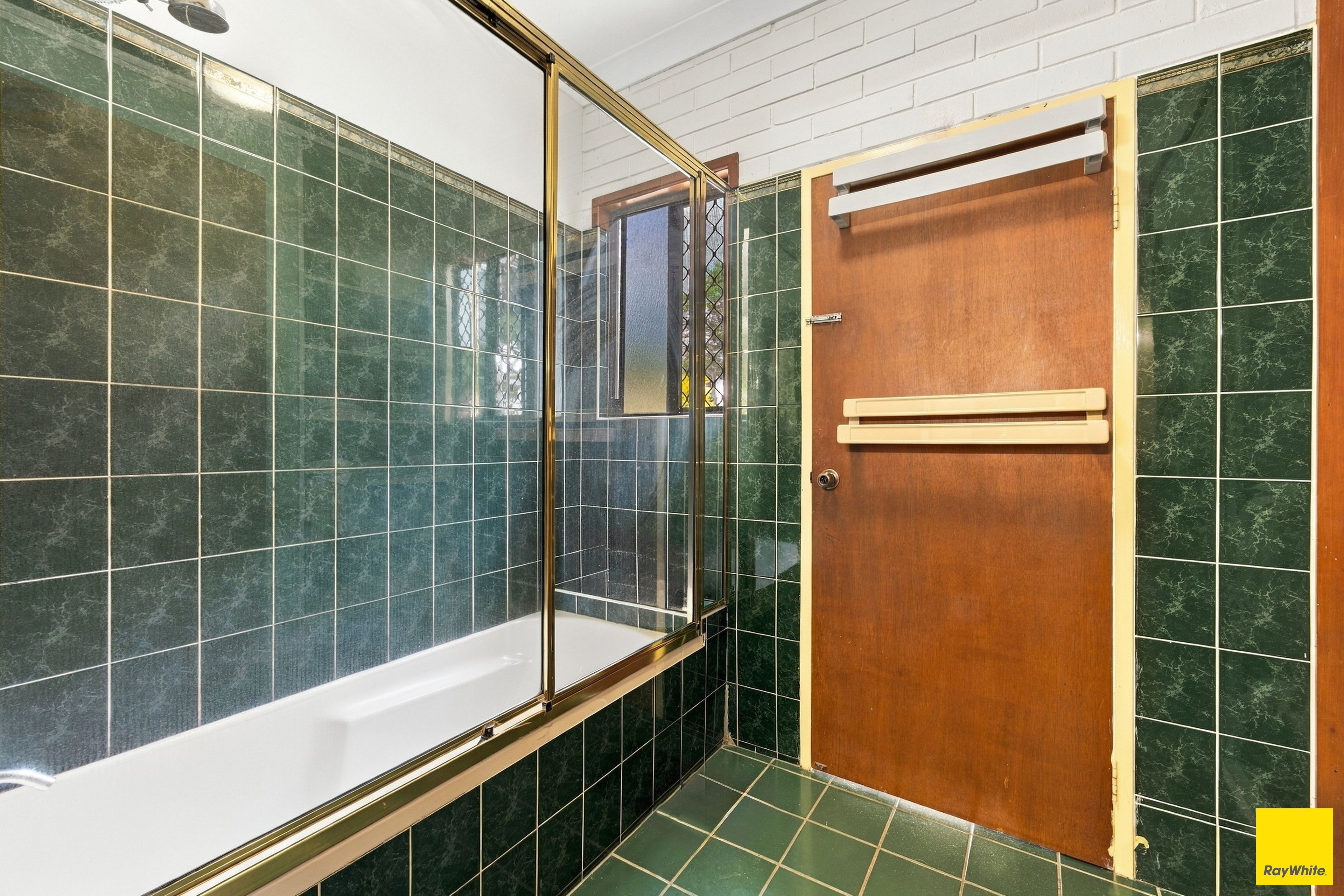 12 Tuffley Close — photo 12 of 20