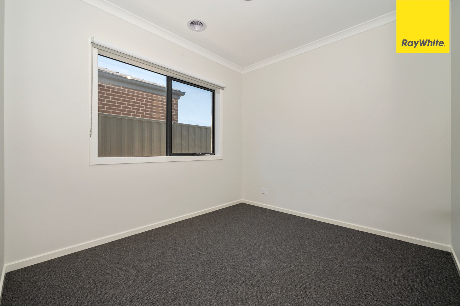 4 Trookfield Street — photo 9 of 17