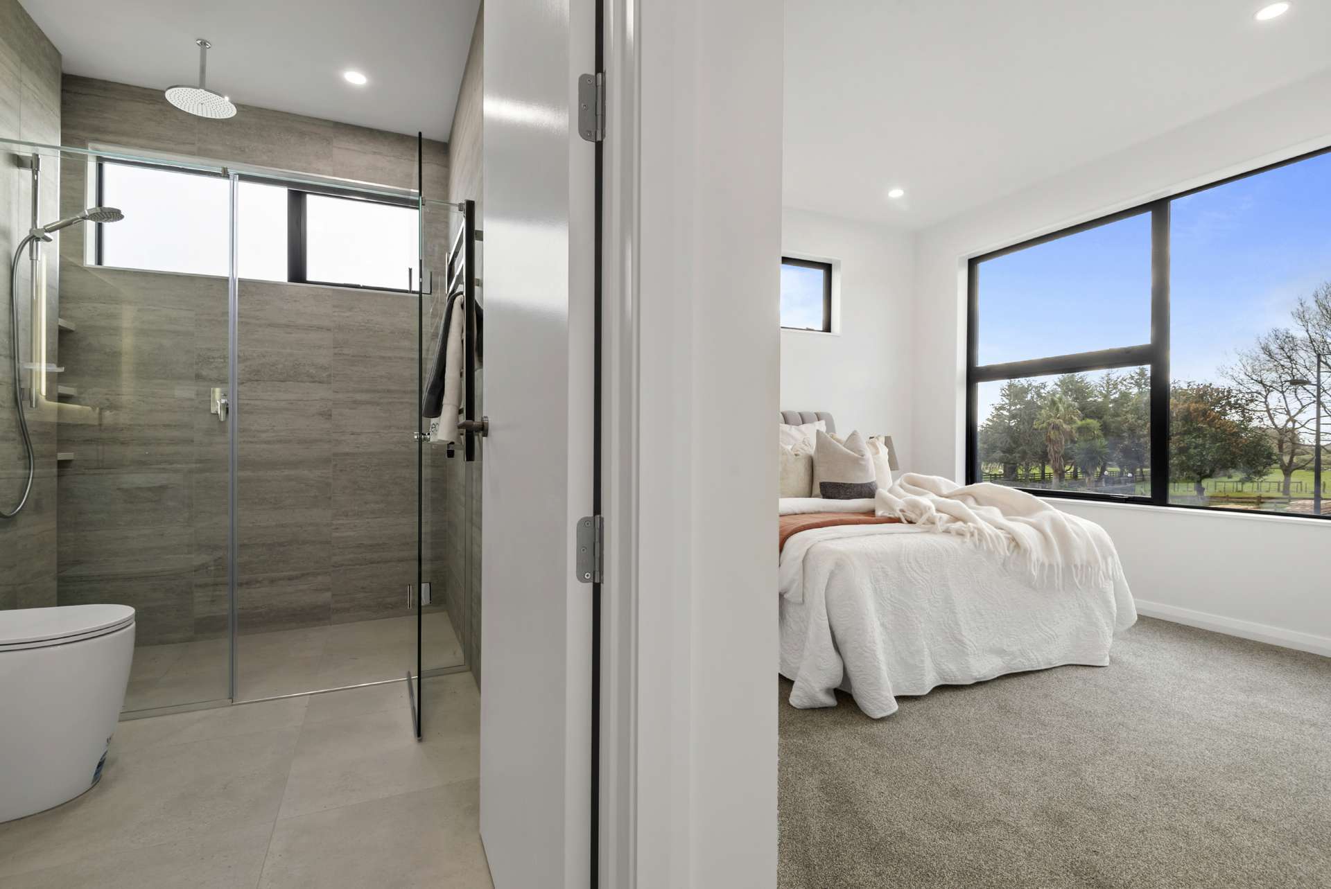 31 Burberry Heights photo 16