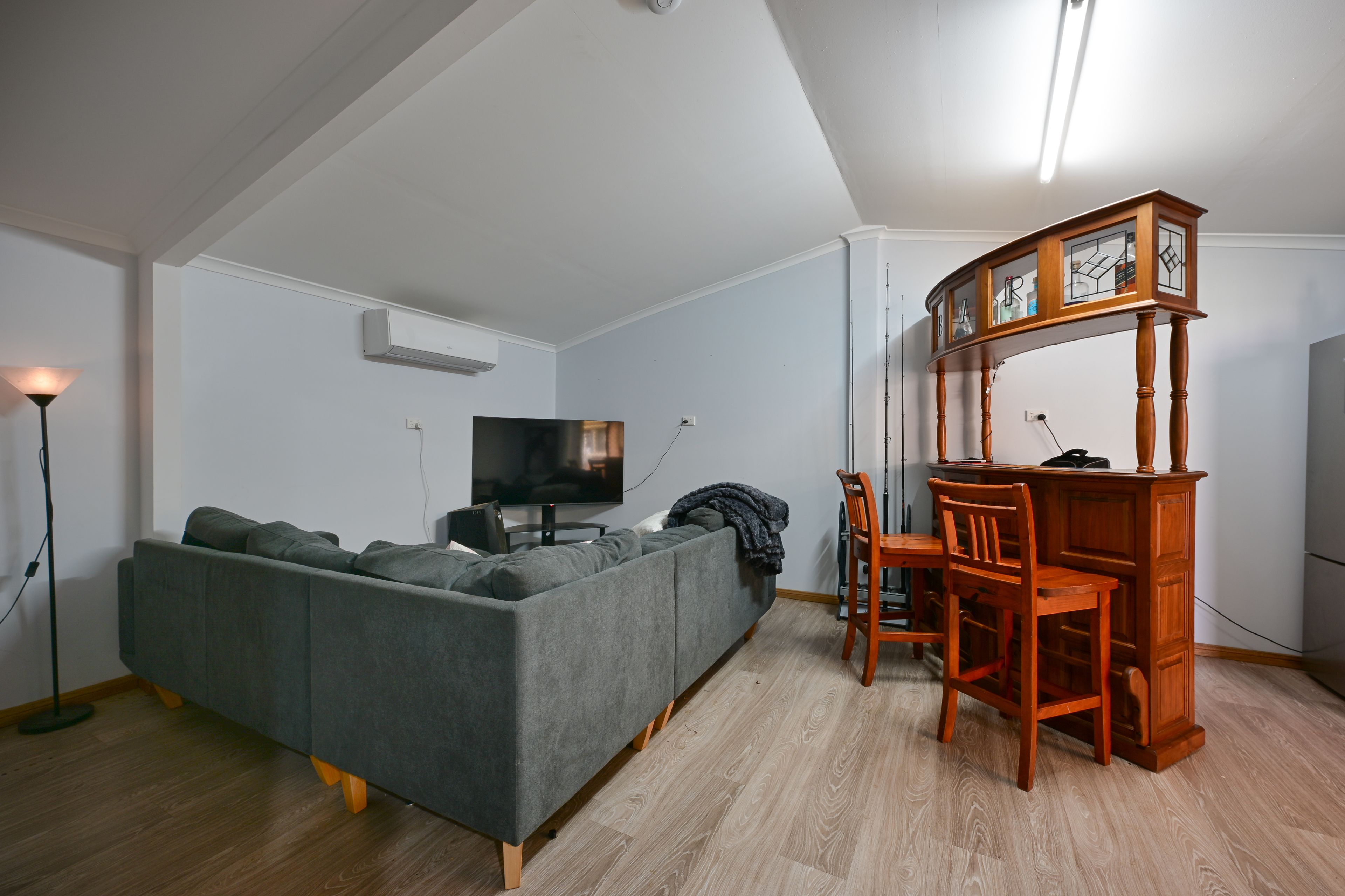 23 Noble Street — photo 13 of 14