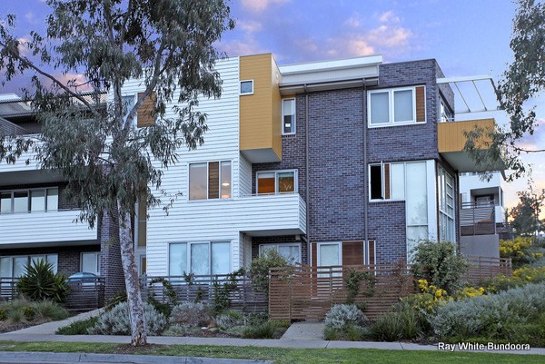 208/50 Janefield Drive, BUNDOORA, VIC 3083