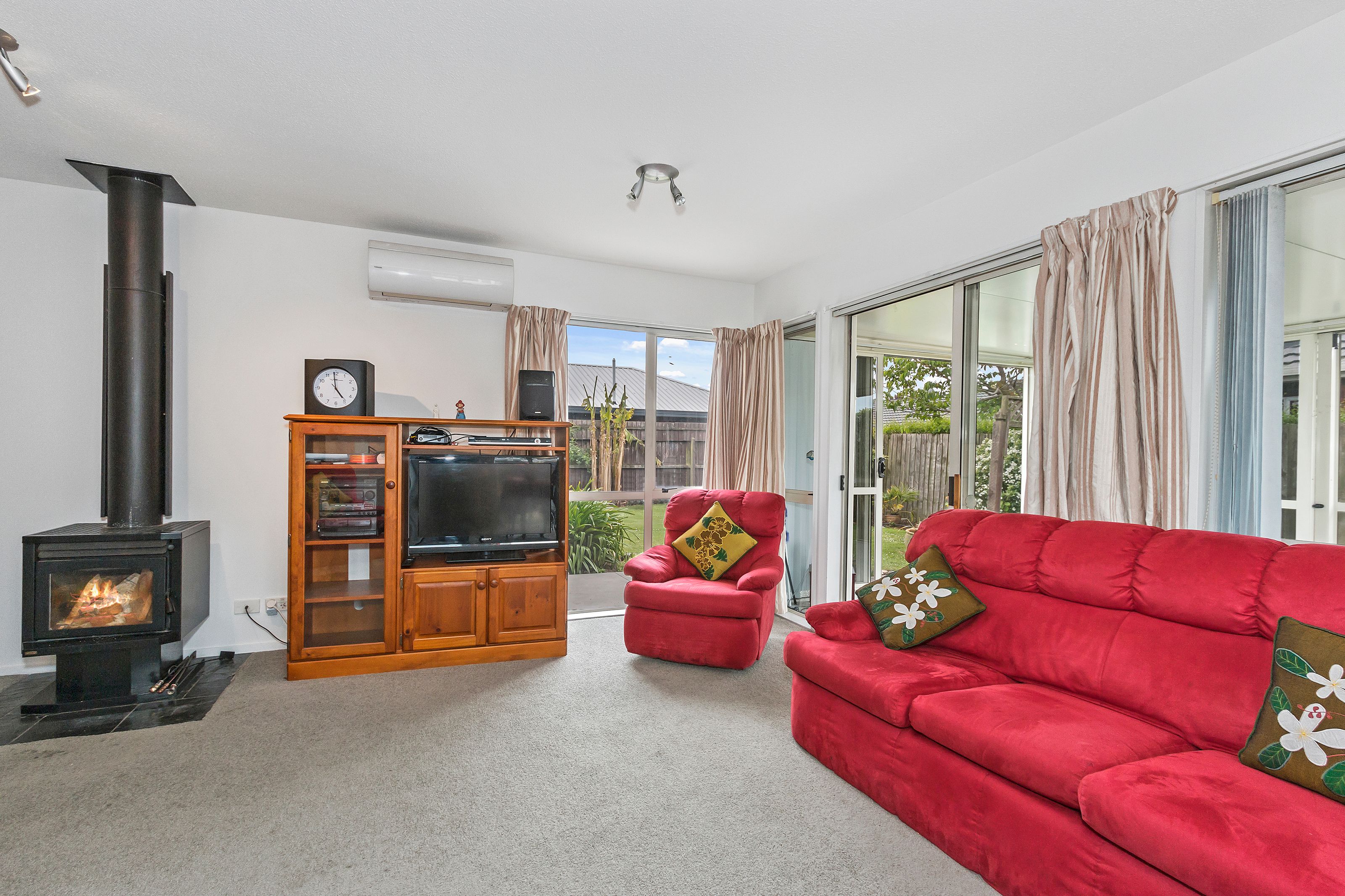 9 Honeysuckle Place, Northcote, Christchurch City