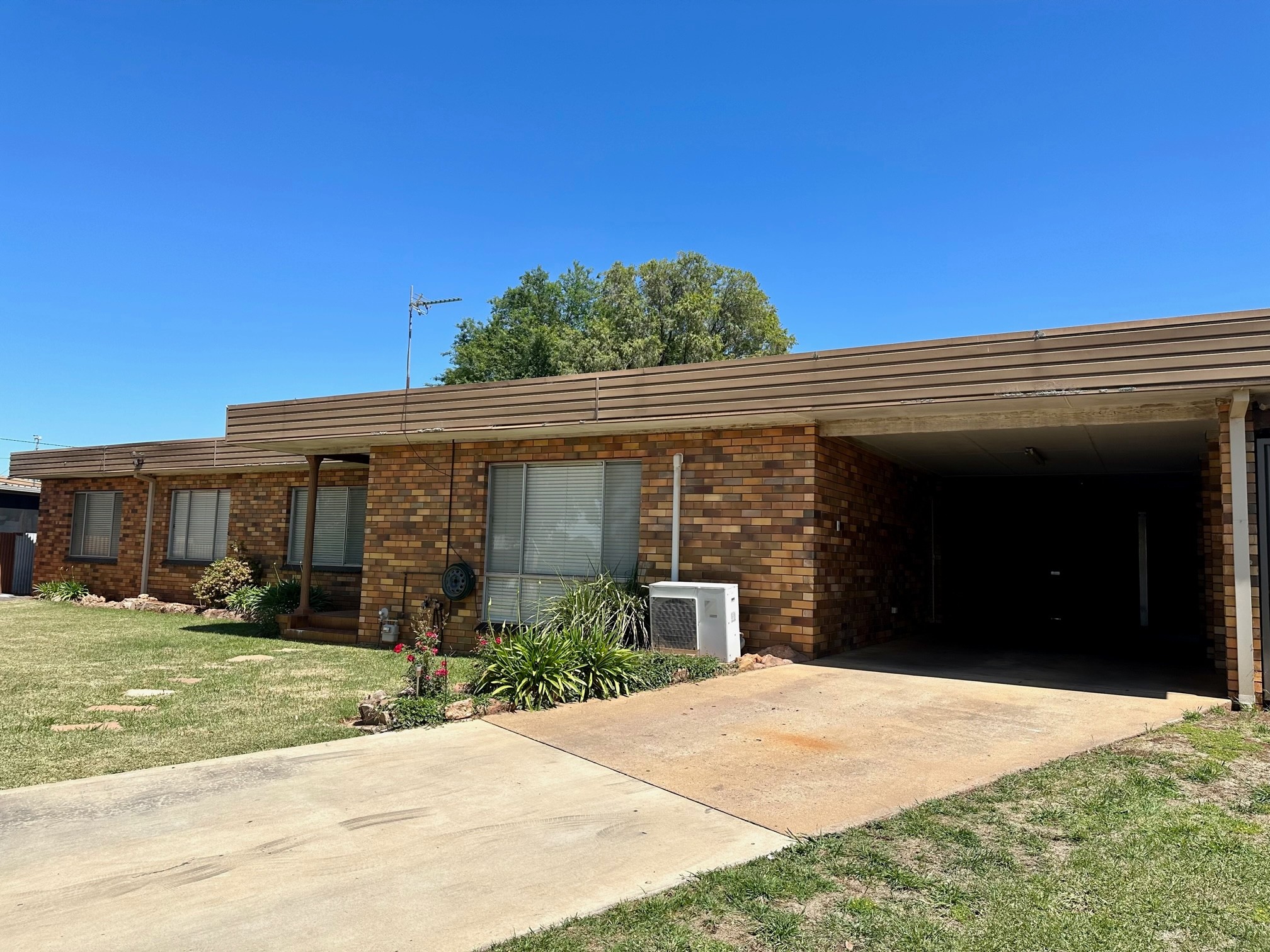 6 GRIMISON Avenue, Griffith, NSW 2680