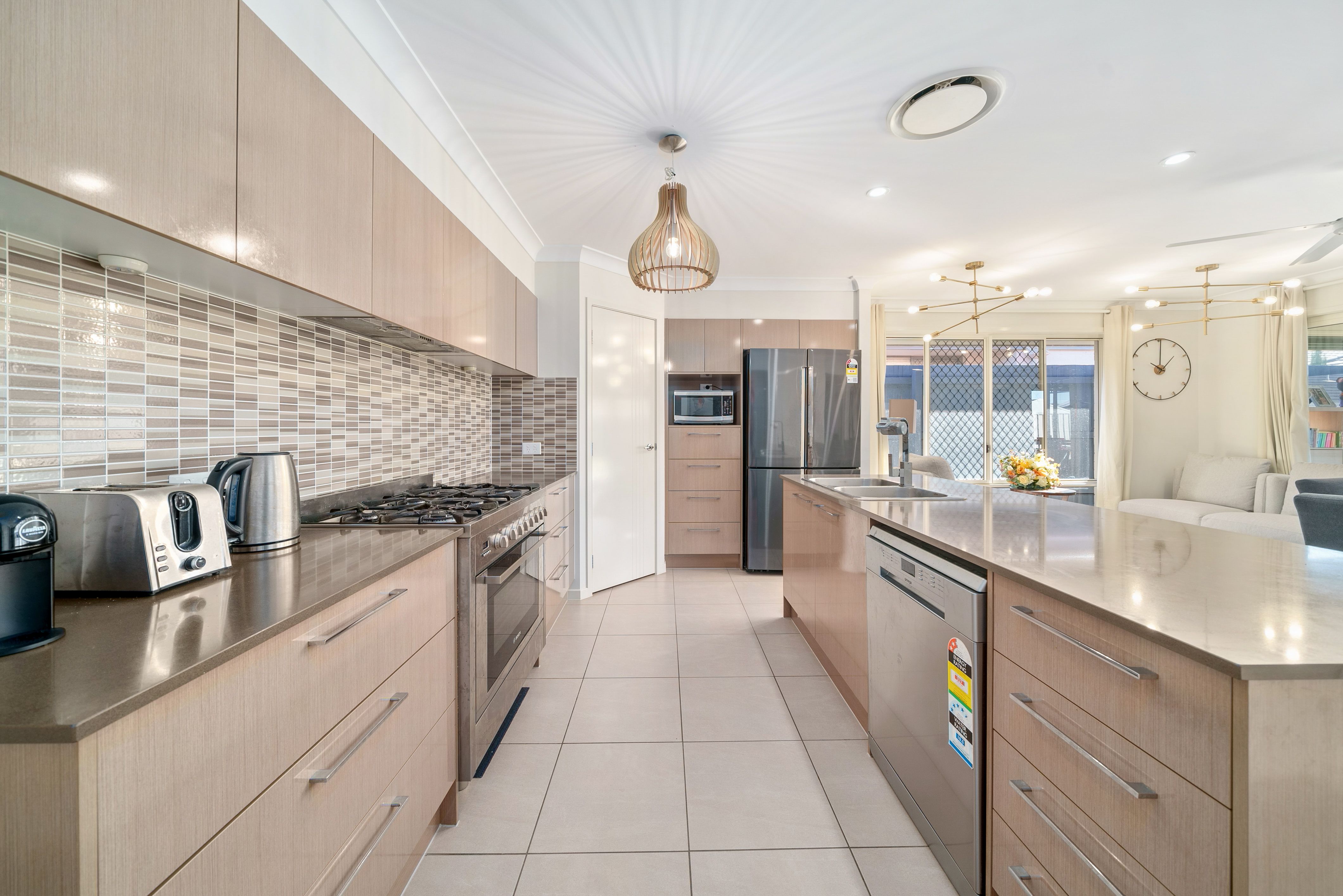 8 Cascades Street, North Lakes, QLD 4509