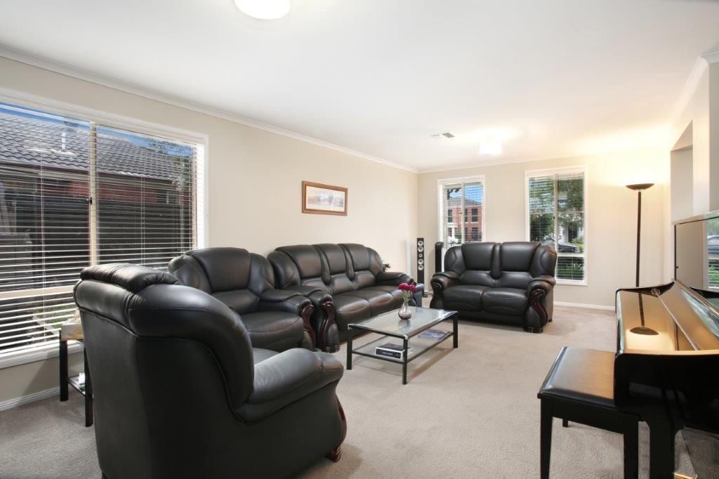 75 Robinswood Parade, Narre Warren South, VIC 3805