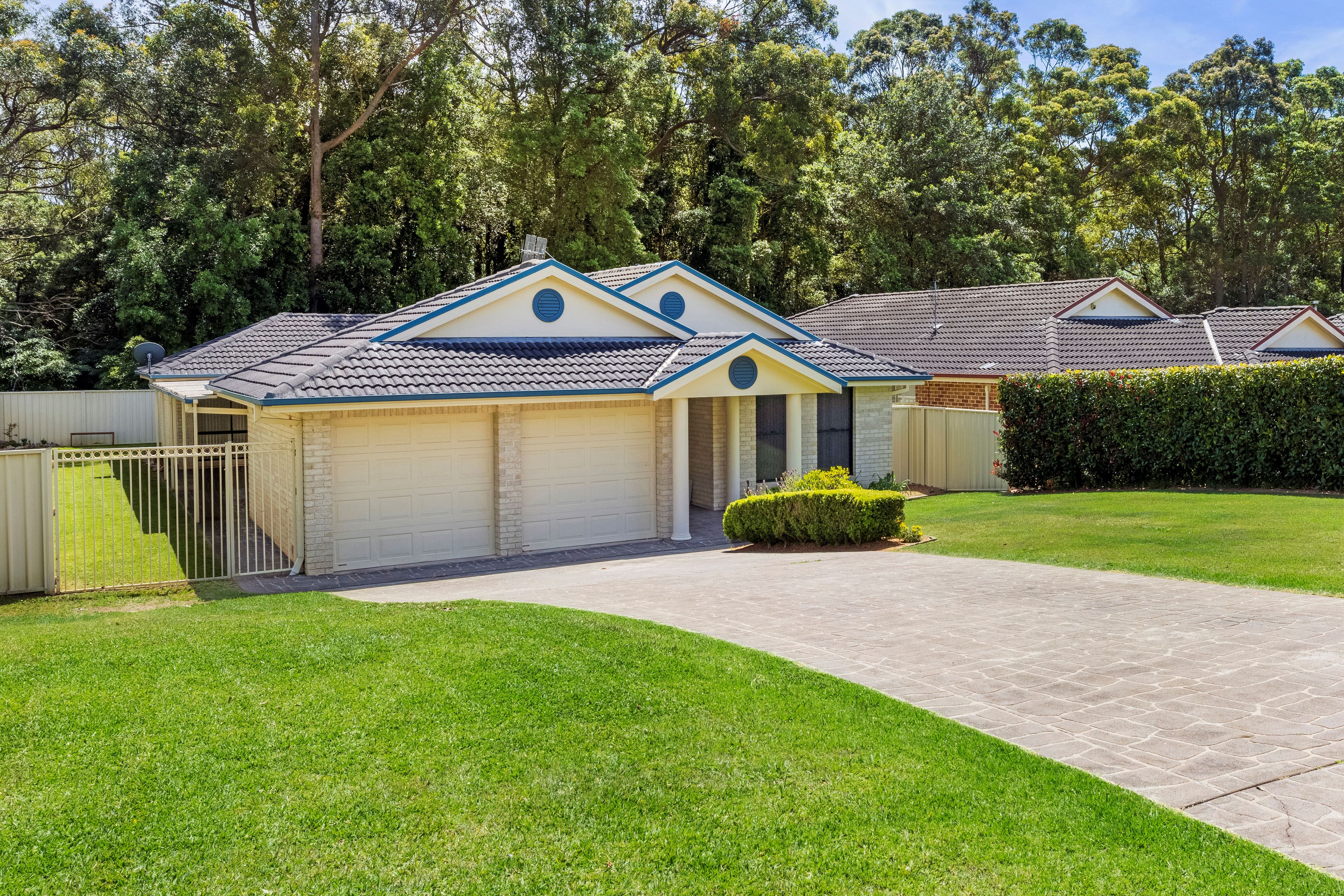 49 Gardenia Crescent, Bomaderry, NSW 2541