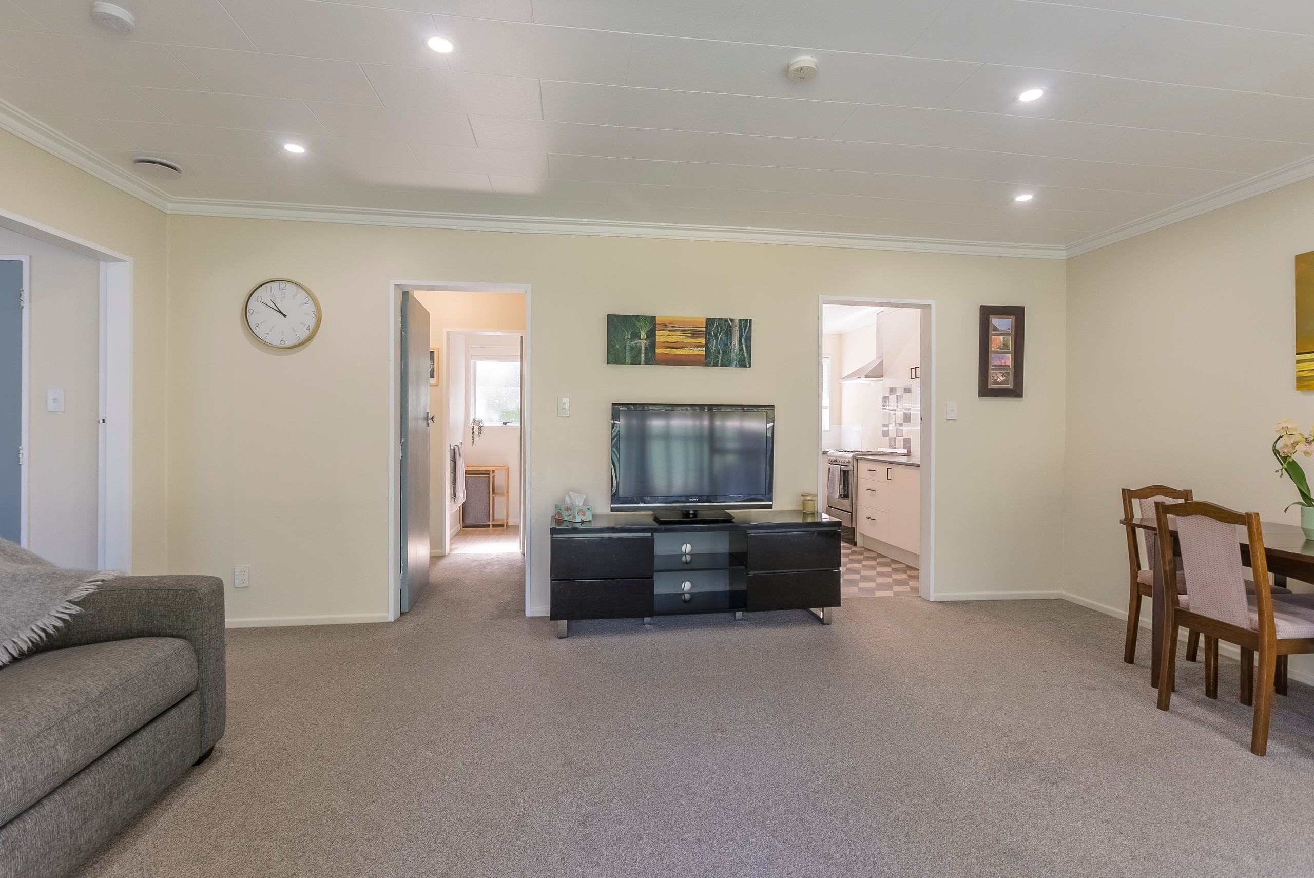 2/13 Linden Avenue, Tawa, Wellington City