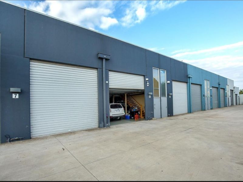 Unit 8, 6 Lakeside Avenue, Reservoir, VIC 3073