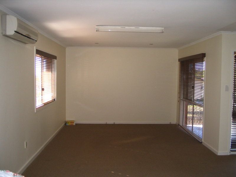 12 Chuter Street, Stafford Heights, QLD 4053