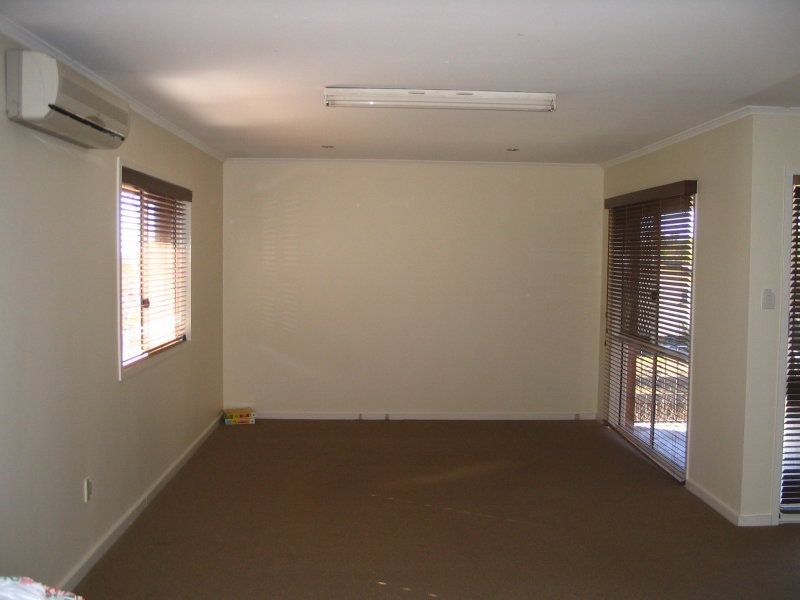 12 Chuter Street, Stafford Heights, QLD 4053