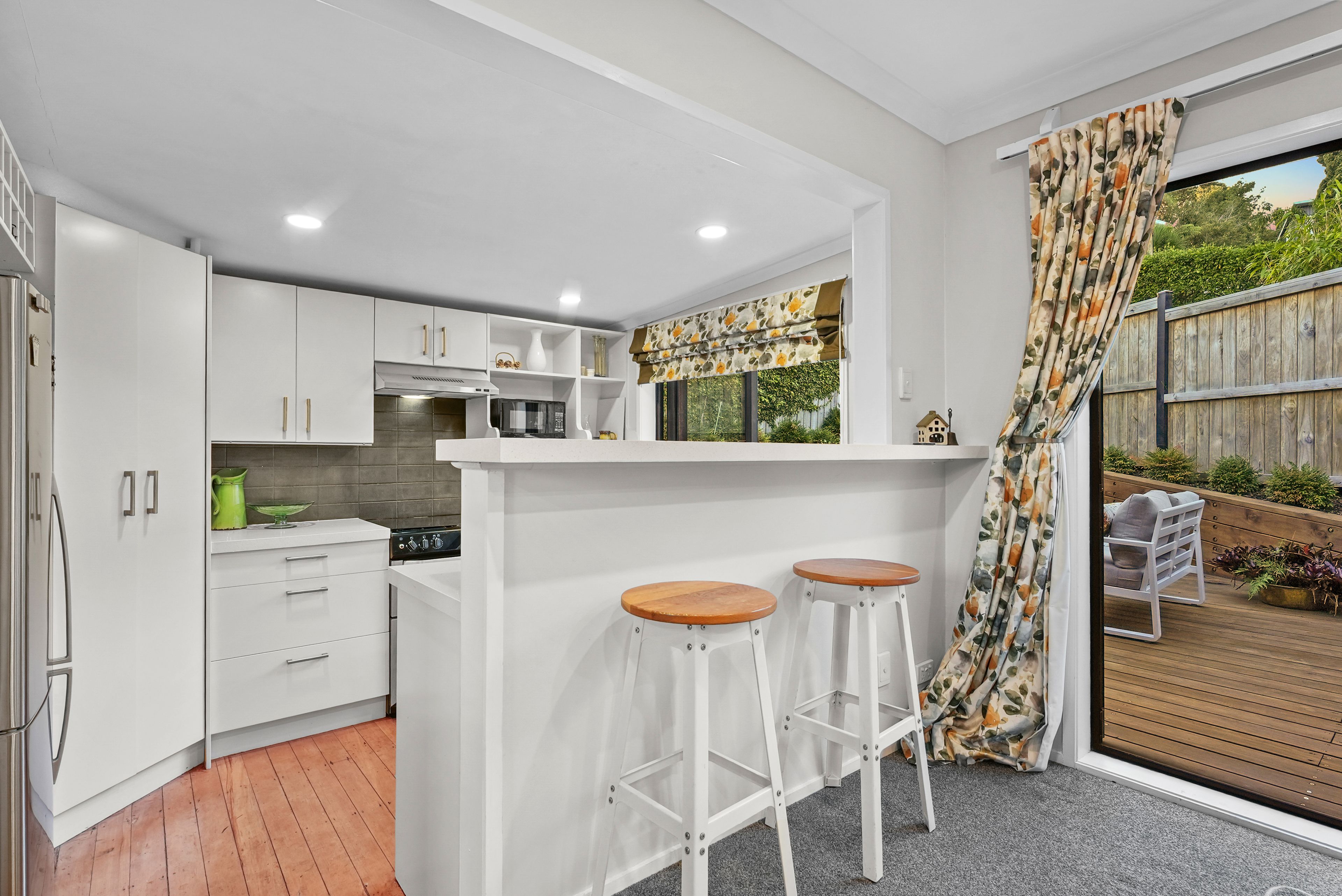 504 Beach Road, Murrays Bay, North Shore City