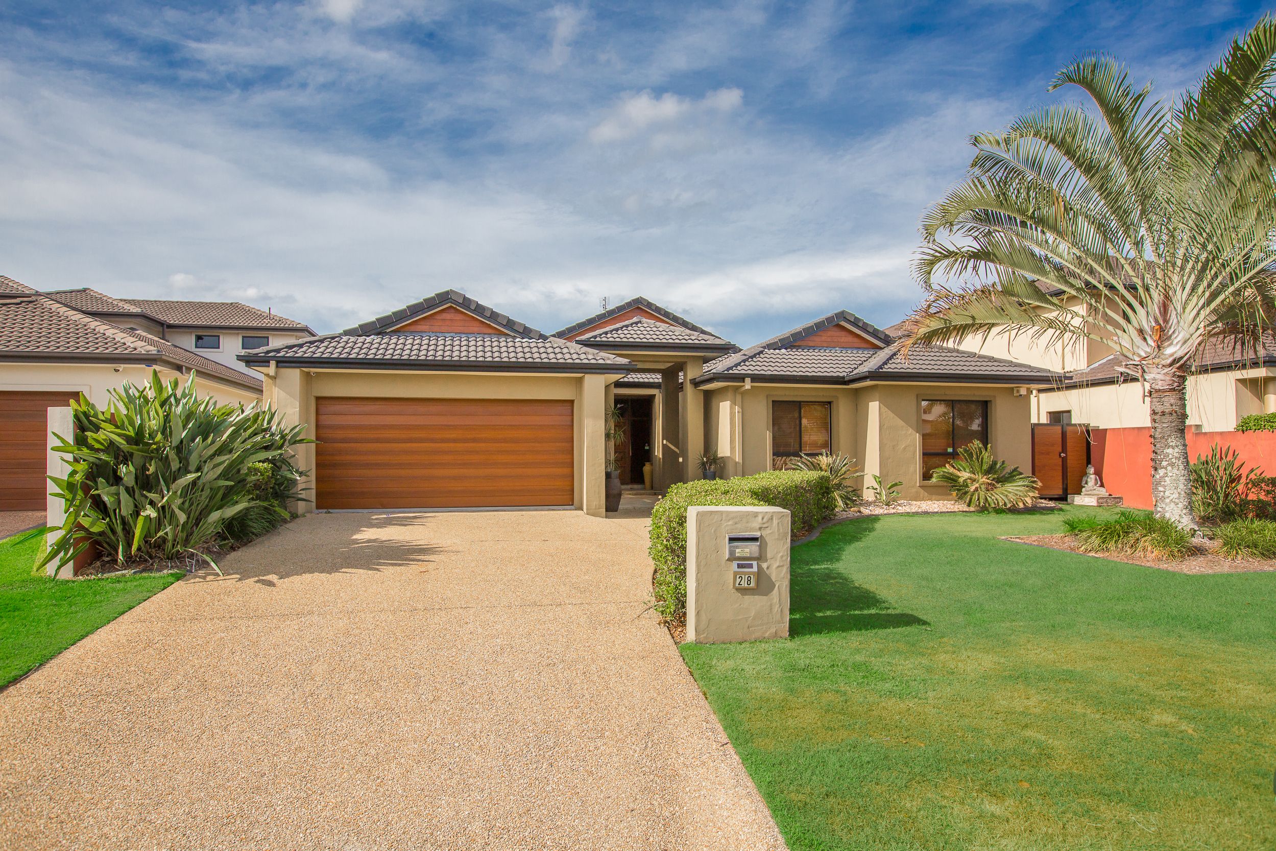 28 Ferrymans Court, Helensvale, QLD 4212