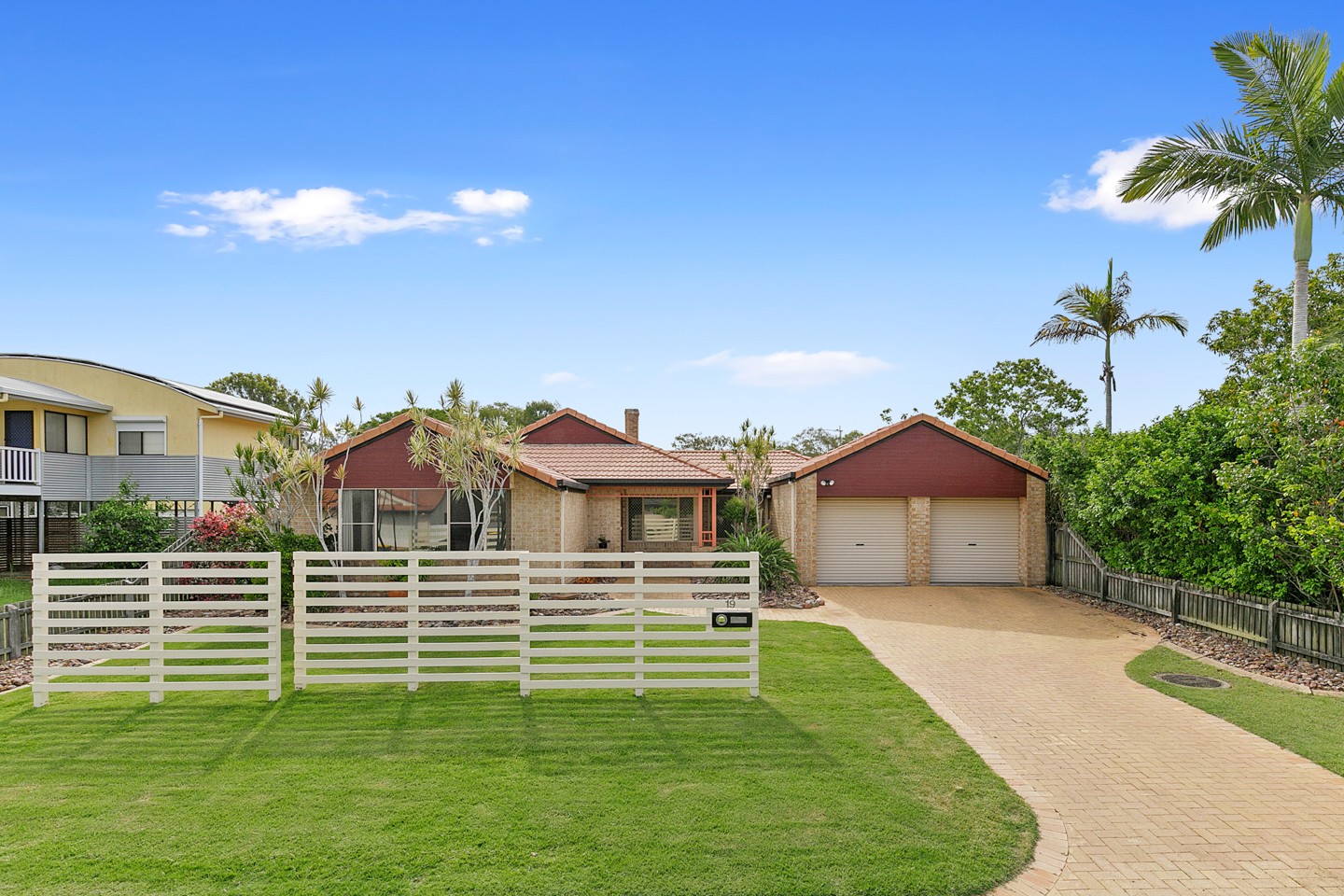 19 Oceanview Street, Point Vernon, QLD 4655