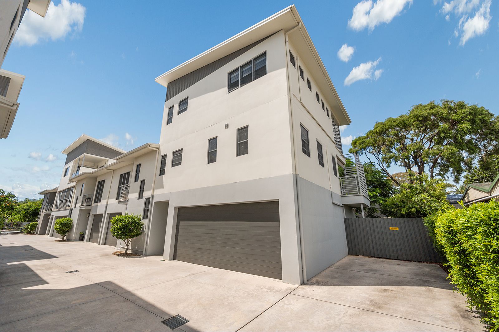 10/415-417 Scarborough Road — photo from Ray White Scarborough