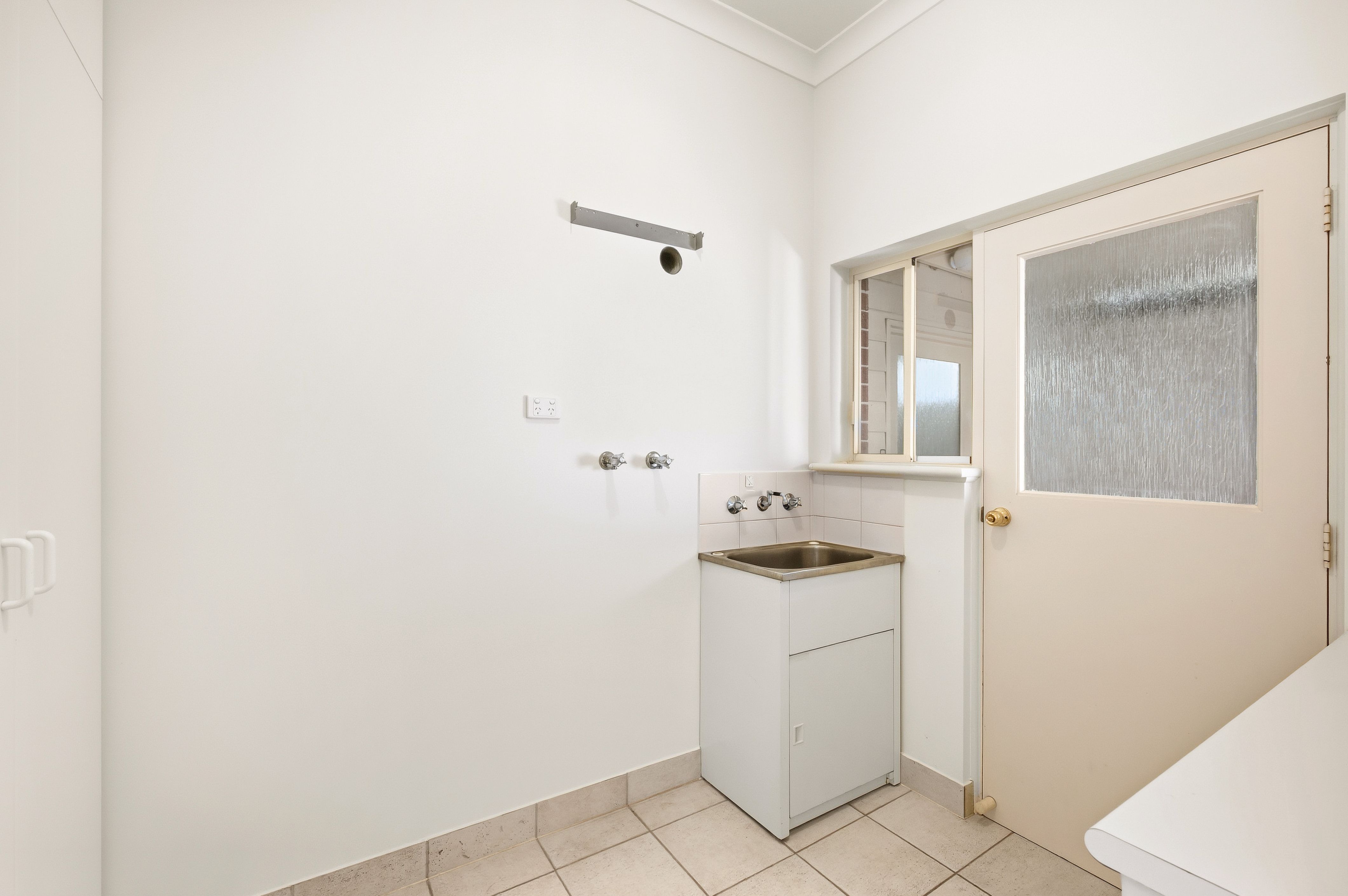 2/8 Lanark Street — photo 17 of 21